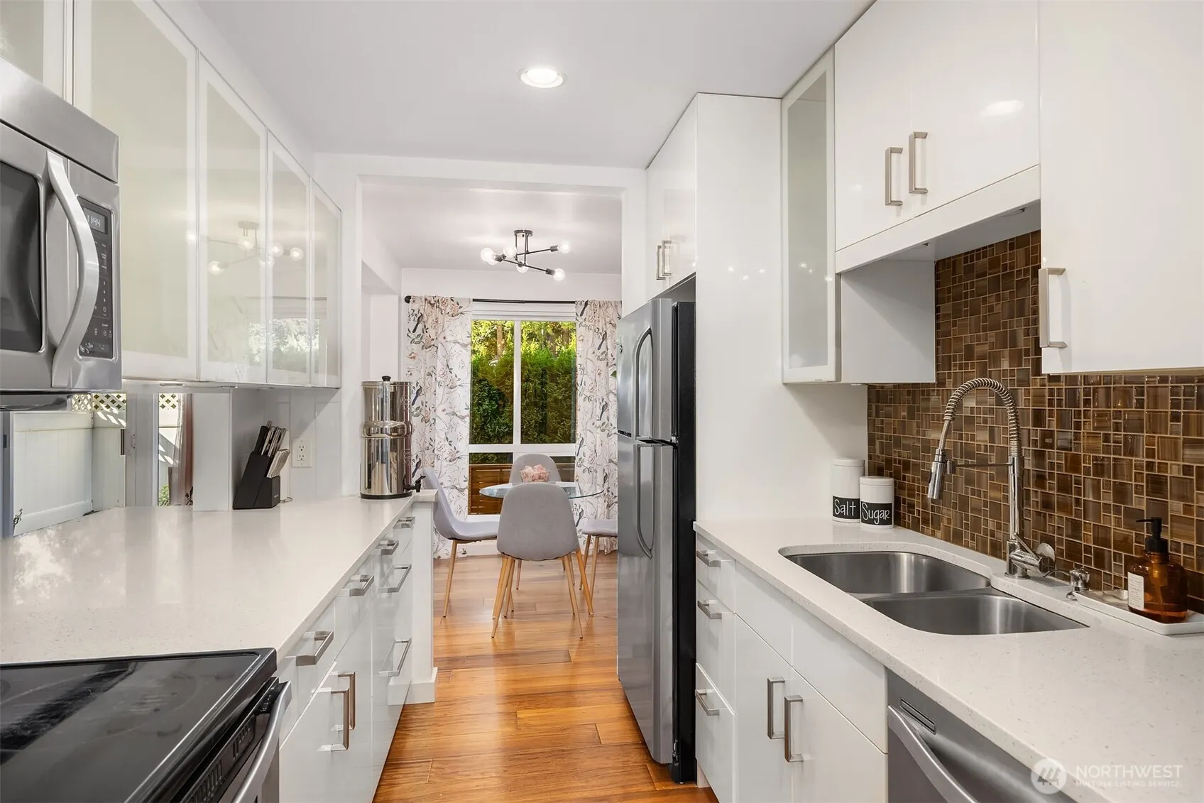 831 126th Place NE #B103, Bellevue, WA 98005-3247