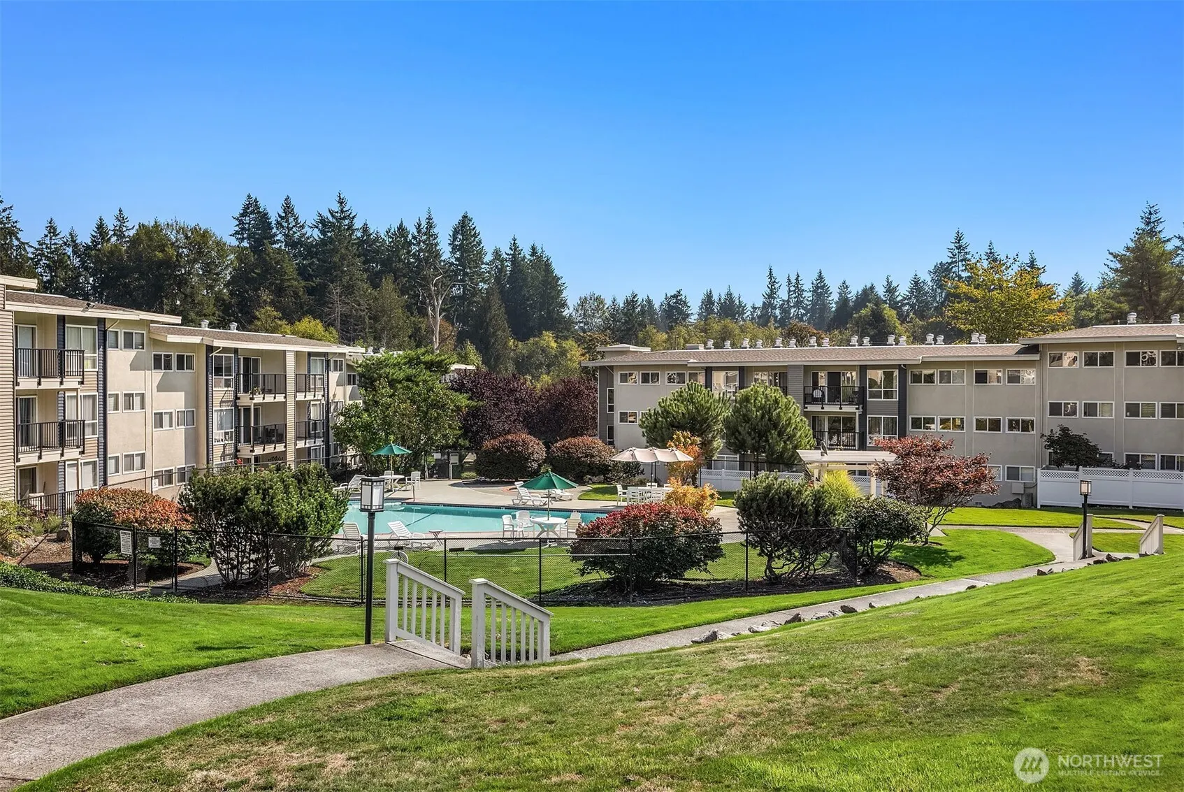 831 126th Place NE #B103, Bellevue, WA 98005-3247