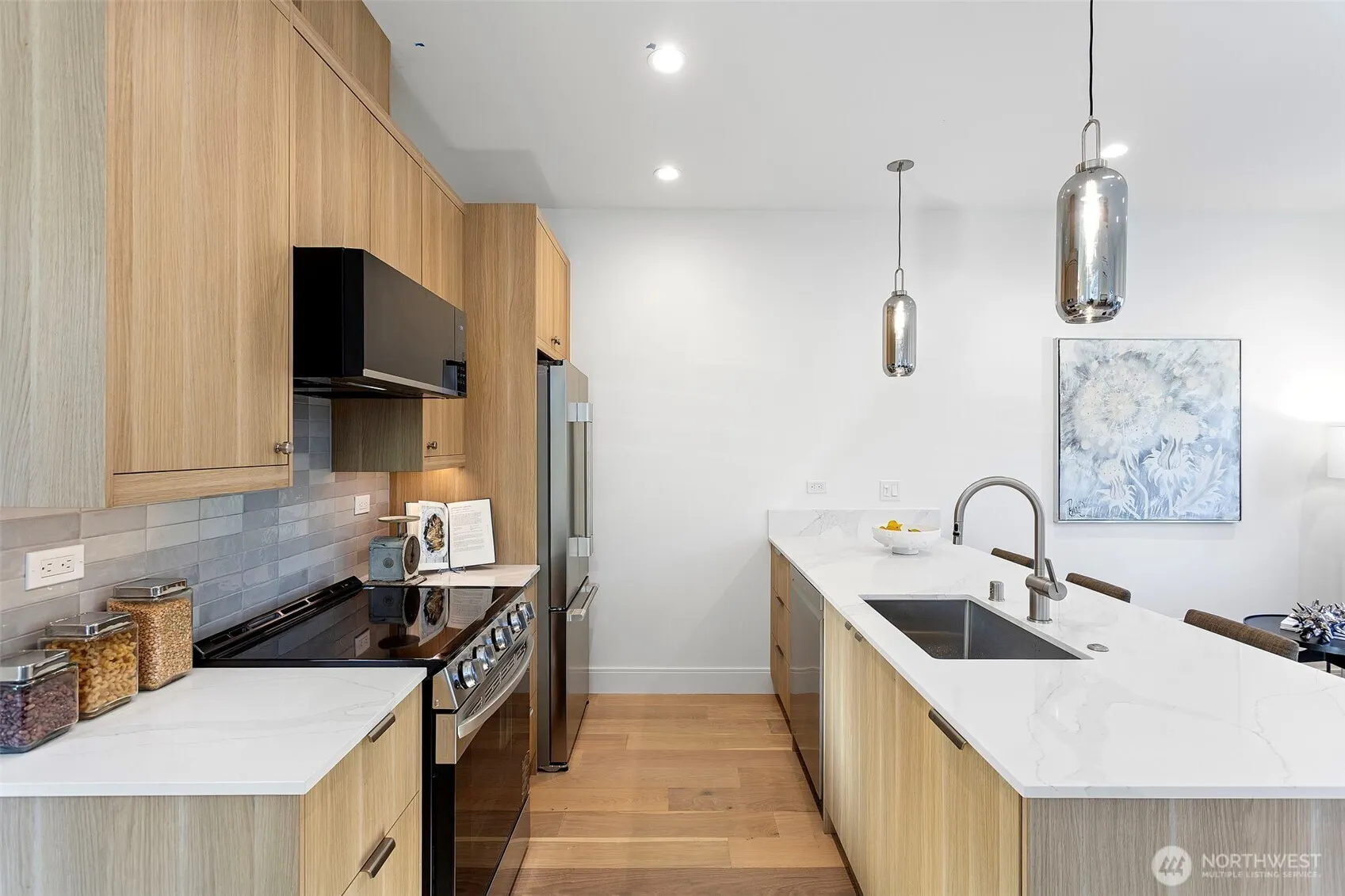 8005 25th Avenue NW, Seattle, WA 98117