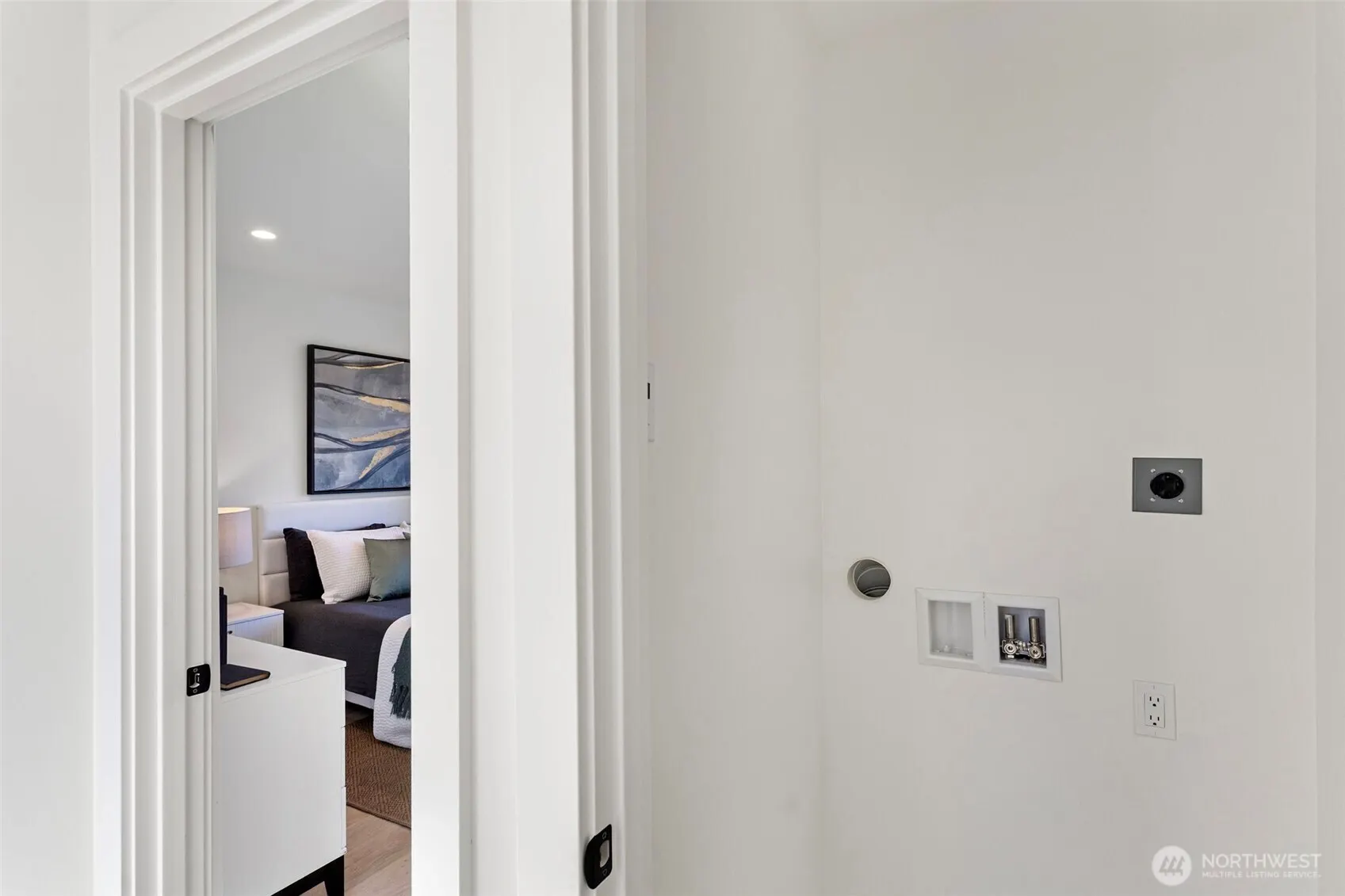8005 25th Avenue NW, Seattle, WA 98117
