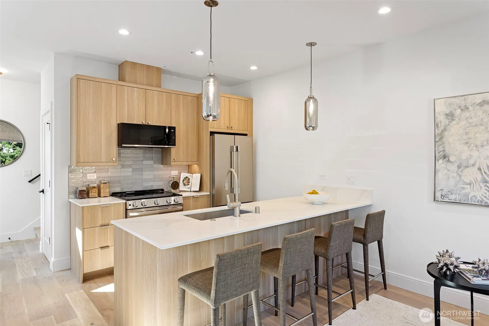 8005 25th Avenue NW, Seattle, WA 98117