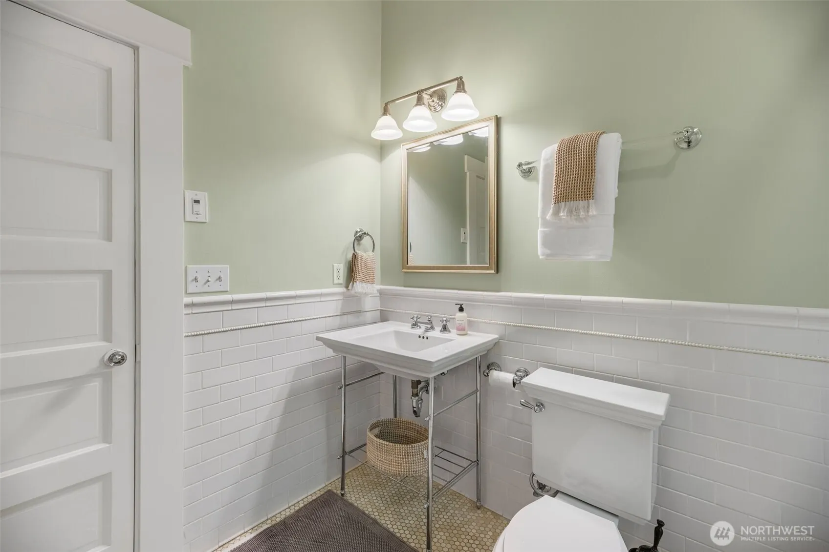 1508 Galer Place N, Seattle, WA 98109