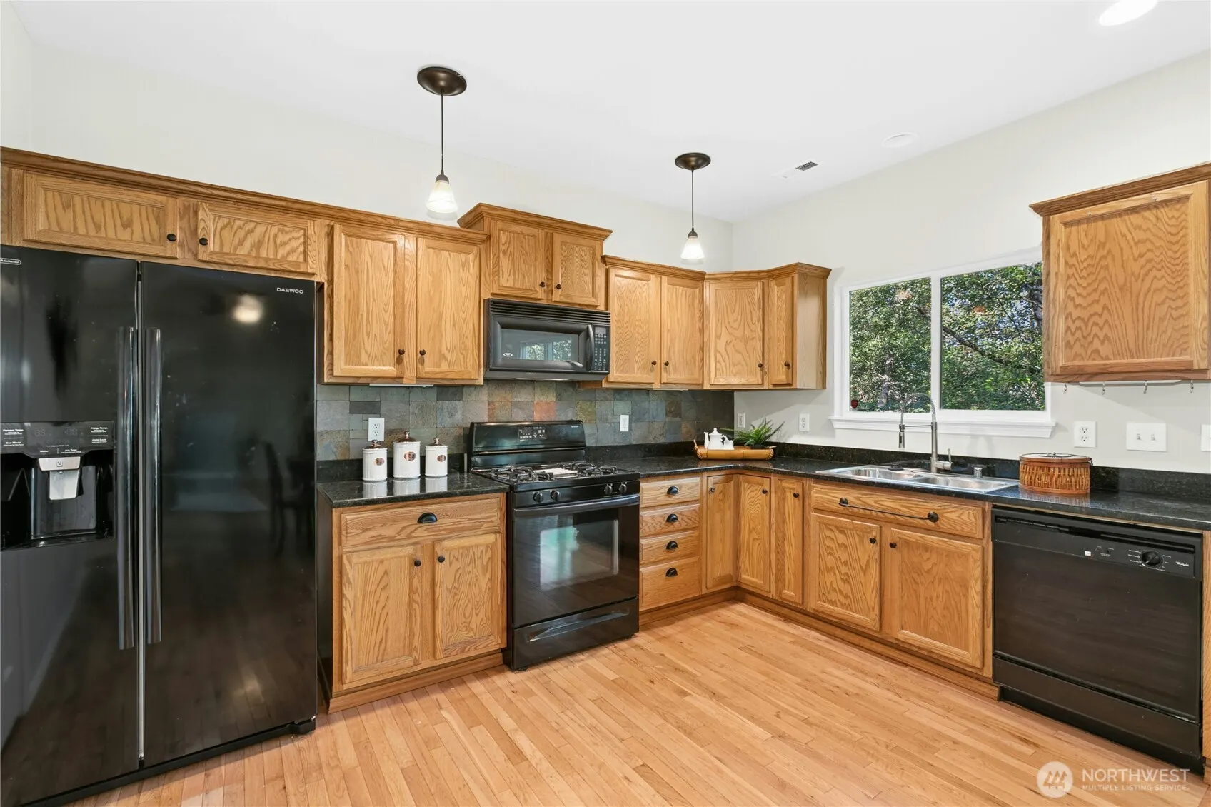 1217 143rd Street SW, Lynnwood, WA 98037