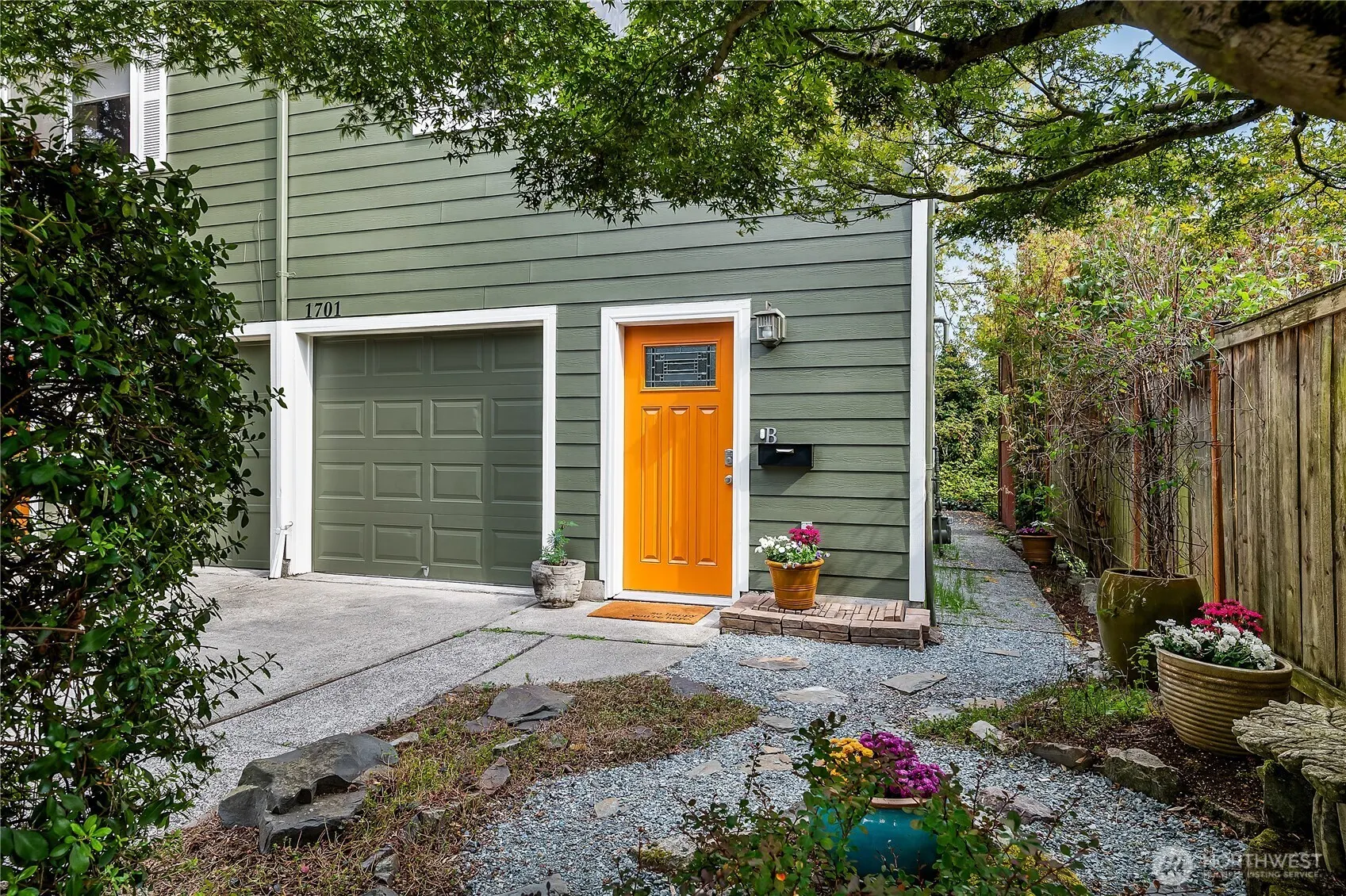 1701 S Atlantic Street #B, Seattle, WA 98144