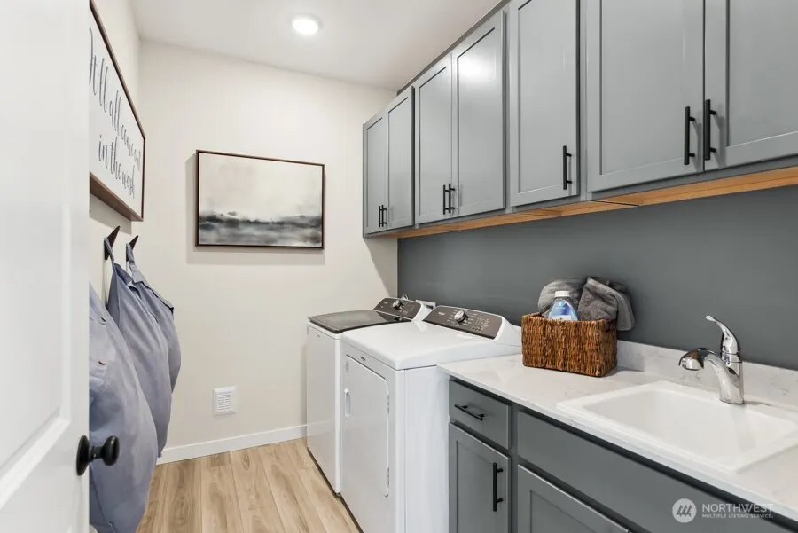4261 Aberdeen Way NE, Renton, WA 98056