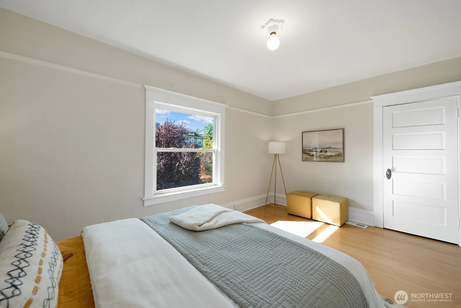 1242 16th Avenue E, Seattle, WA 98112