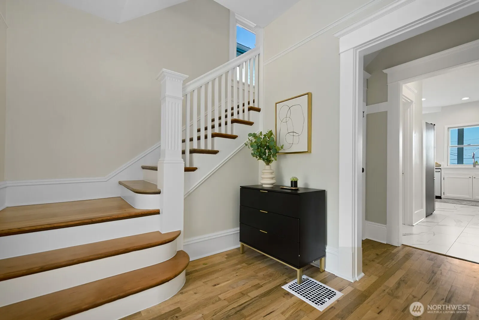 1242 16th Avenue E, Seattle, WA 98112
