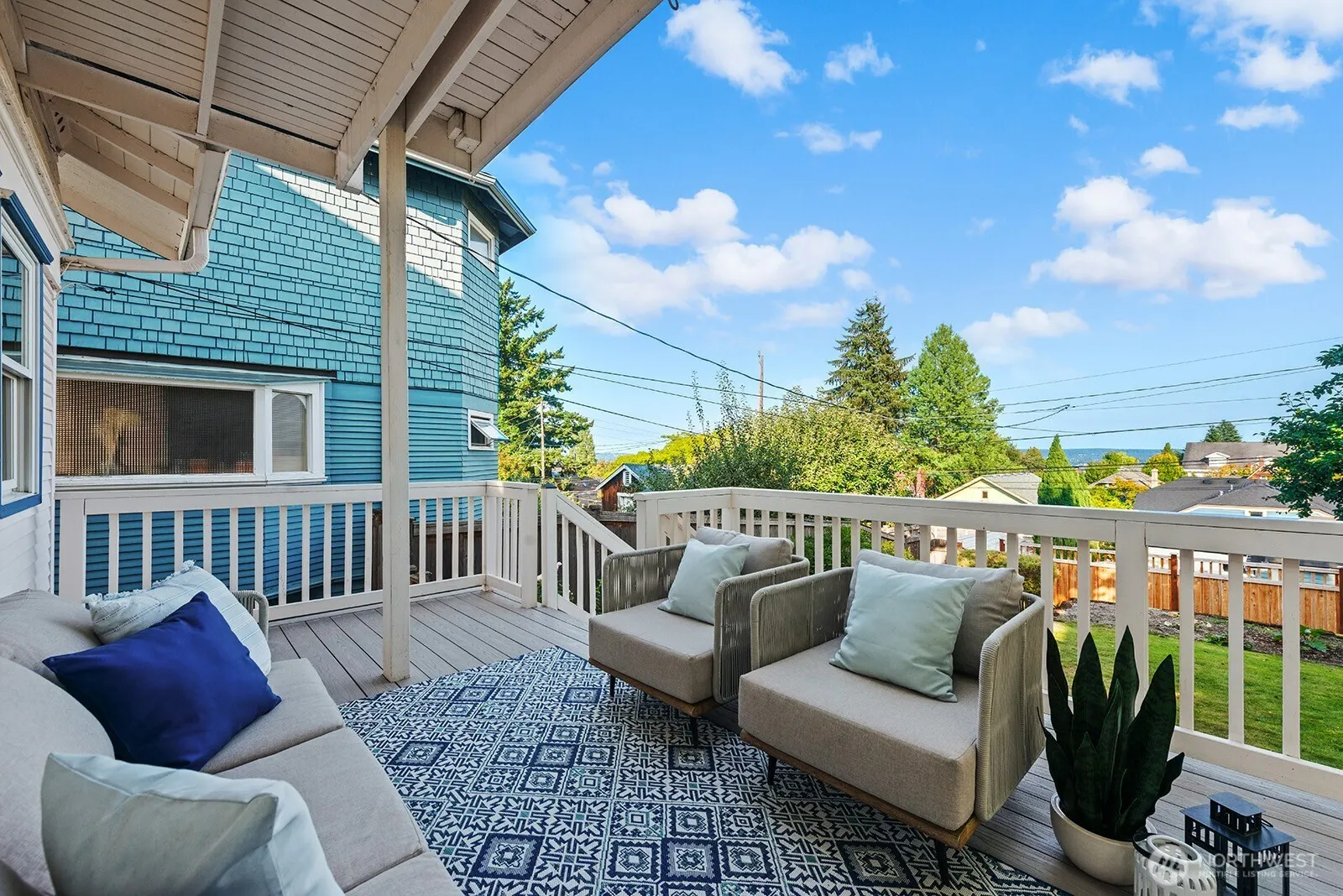 1242 16th Avenue E, Seattle, WA 98112