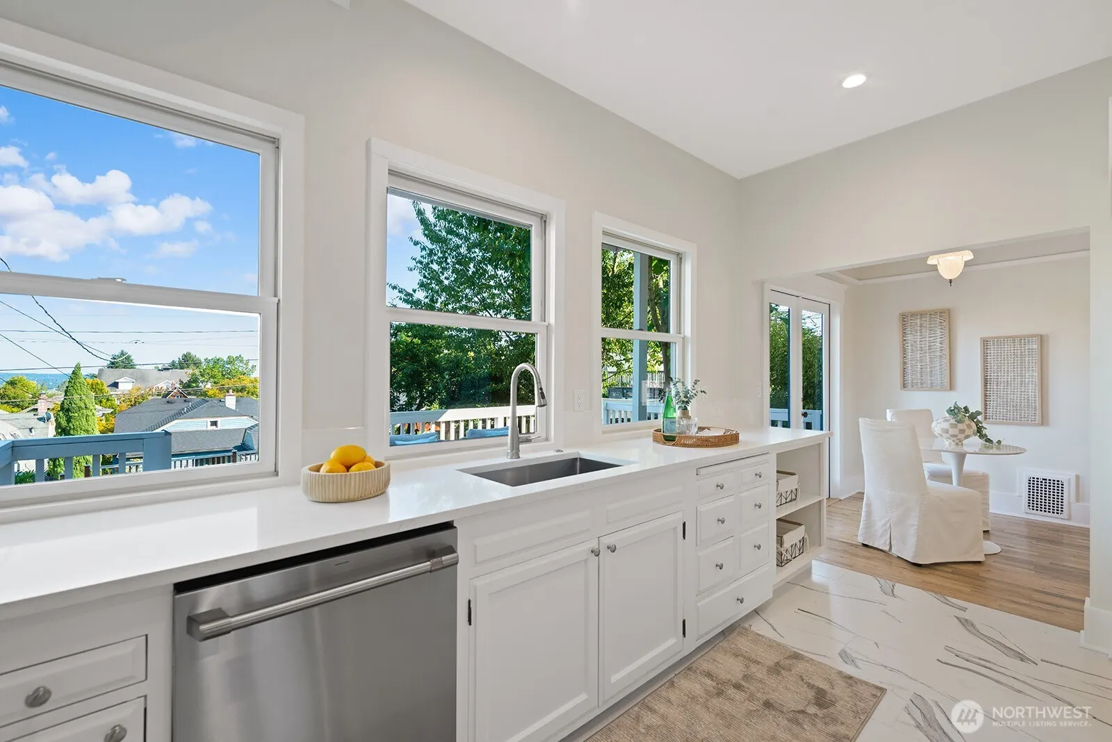 1242 16th Avenue E, Seattle, WA 98112