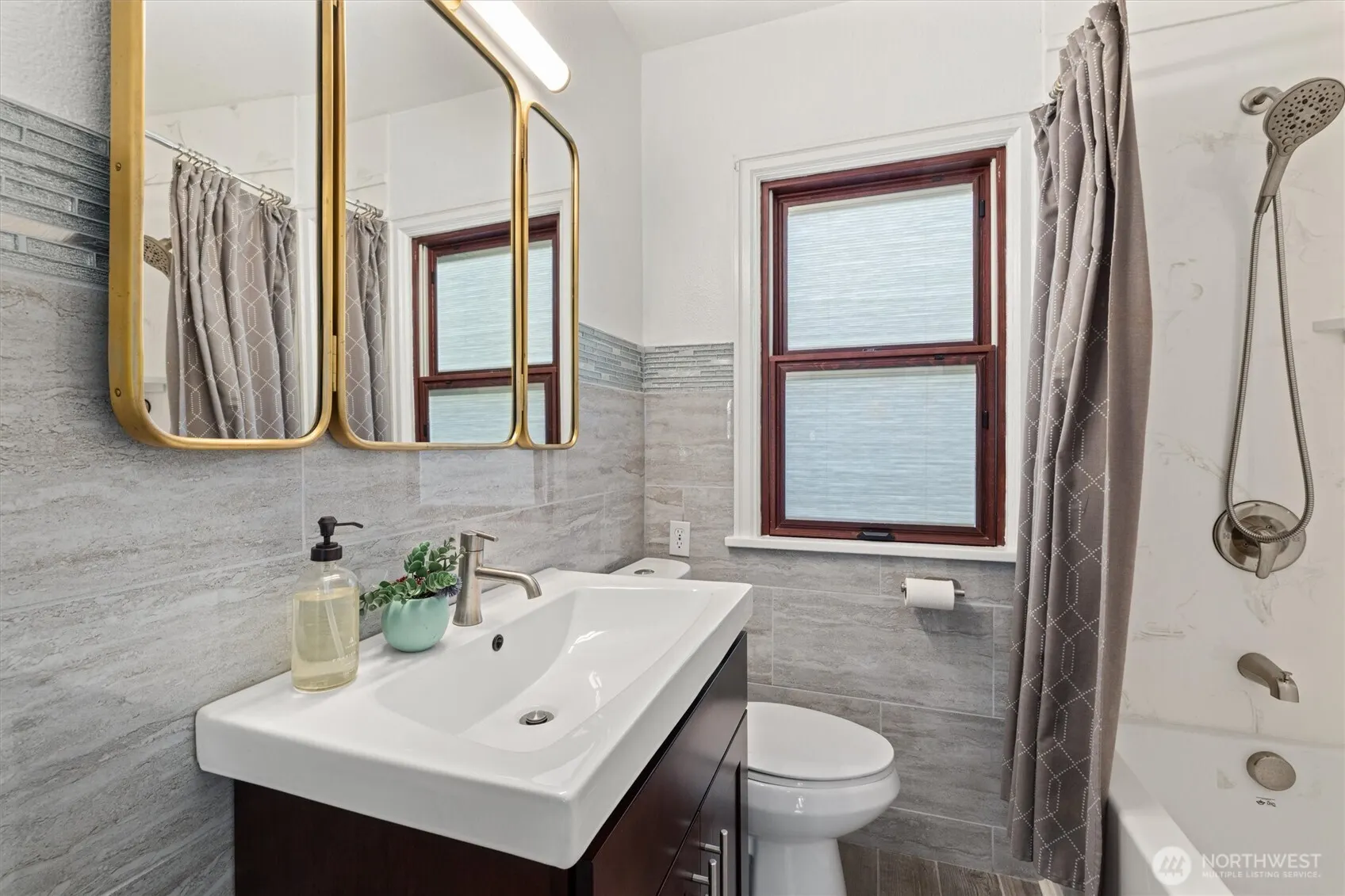 6431 Beacon Avenue S, Seattle, WA 98108