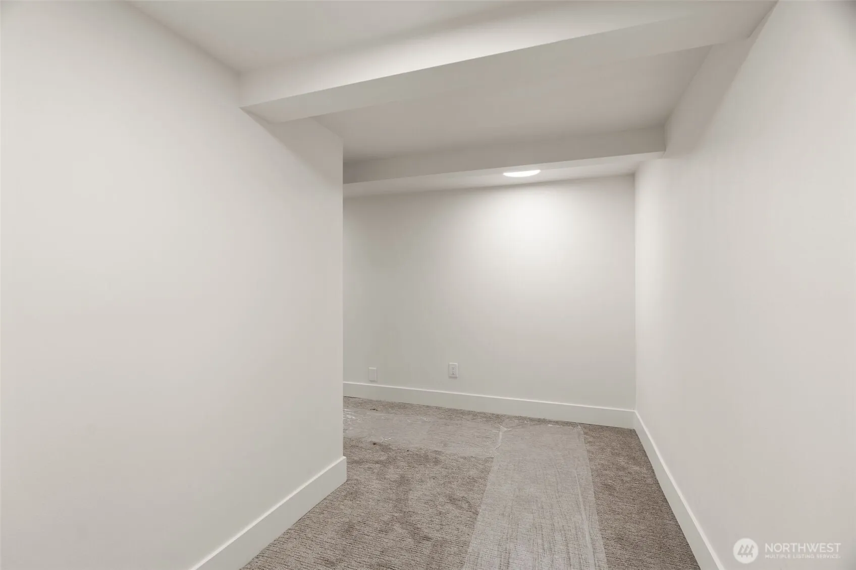 742 N 104th Street , Seattle, WA 98133