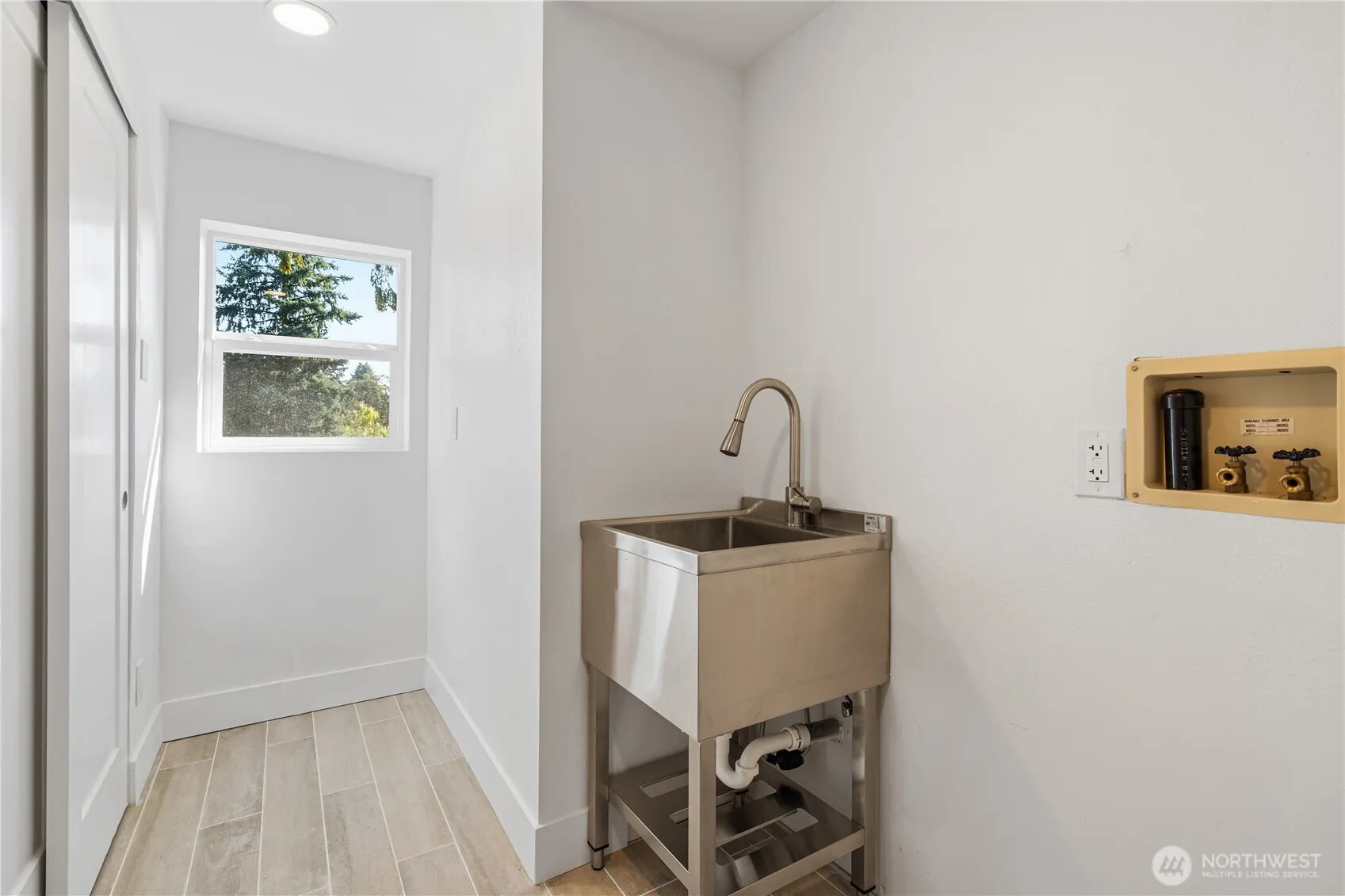 11807 8th Ave S, Seattle, WA 98168