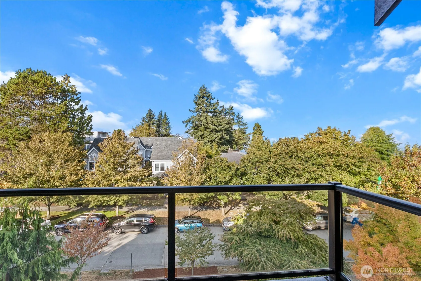 1506 44th Avenue SW #B, Seattle, WA 98116