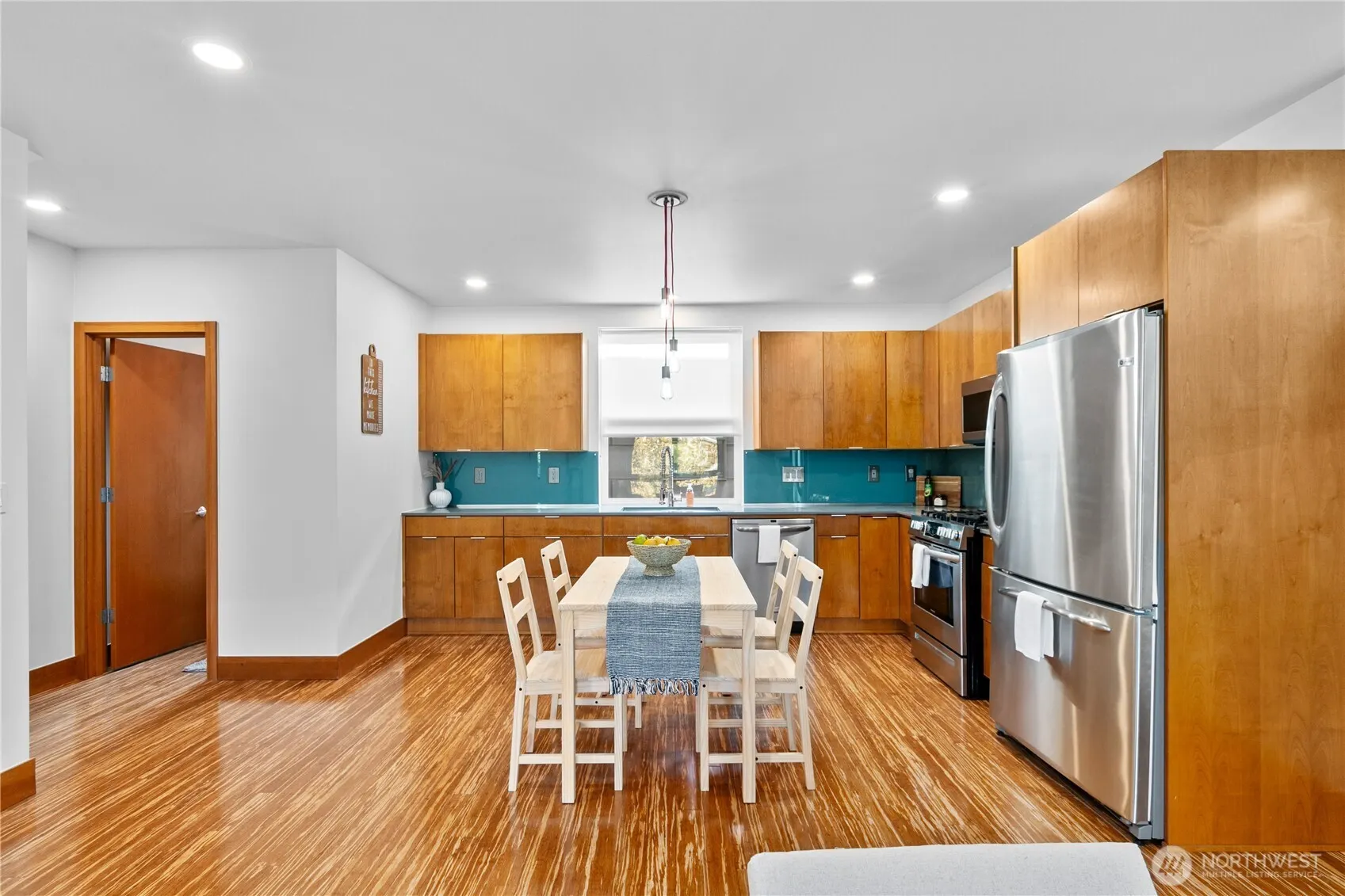 1506 44th Avenue SW #B, Seattle, WA 98116