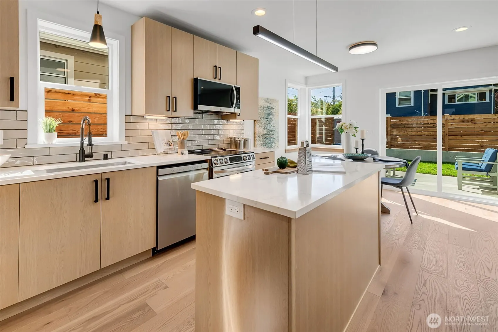 4514 S Dawson Street , Seattle, WA 98118-2349