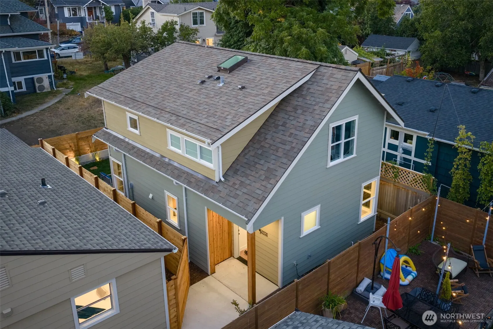 4514 S Dawson Street , Seattle, WA 98118-2349