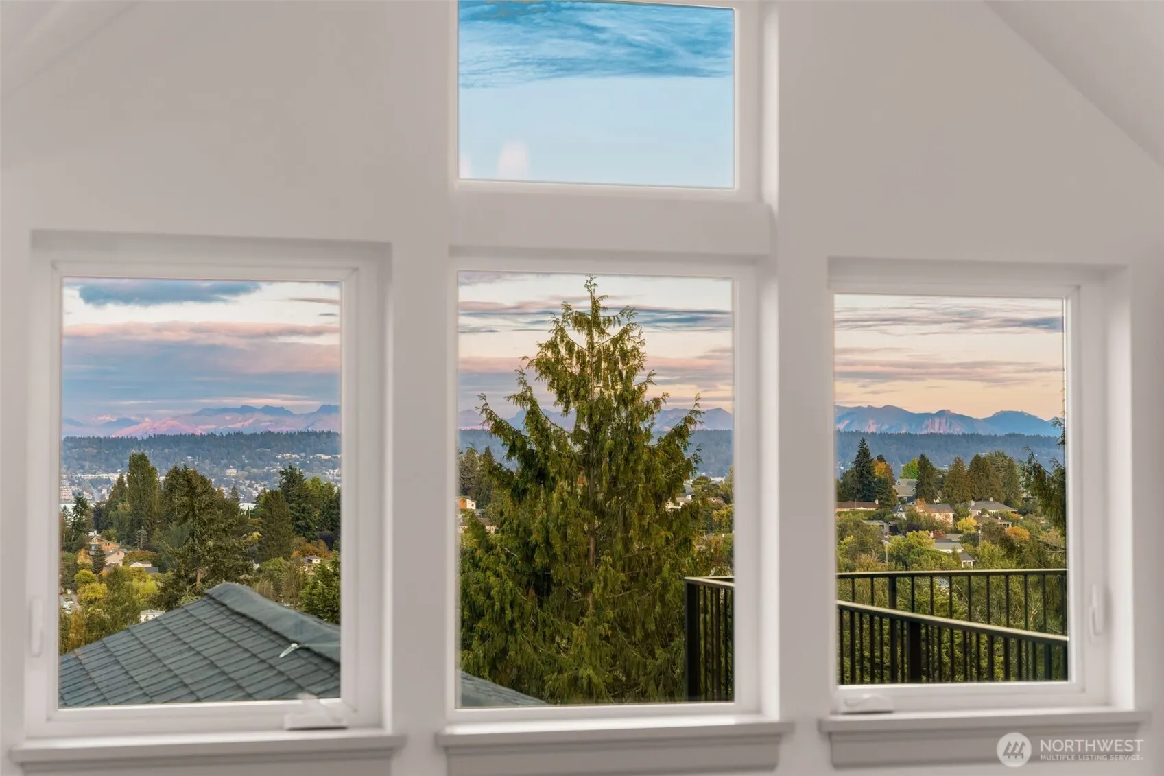 6032 50th Avenue NE, Seattle, WA 98115