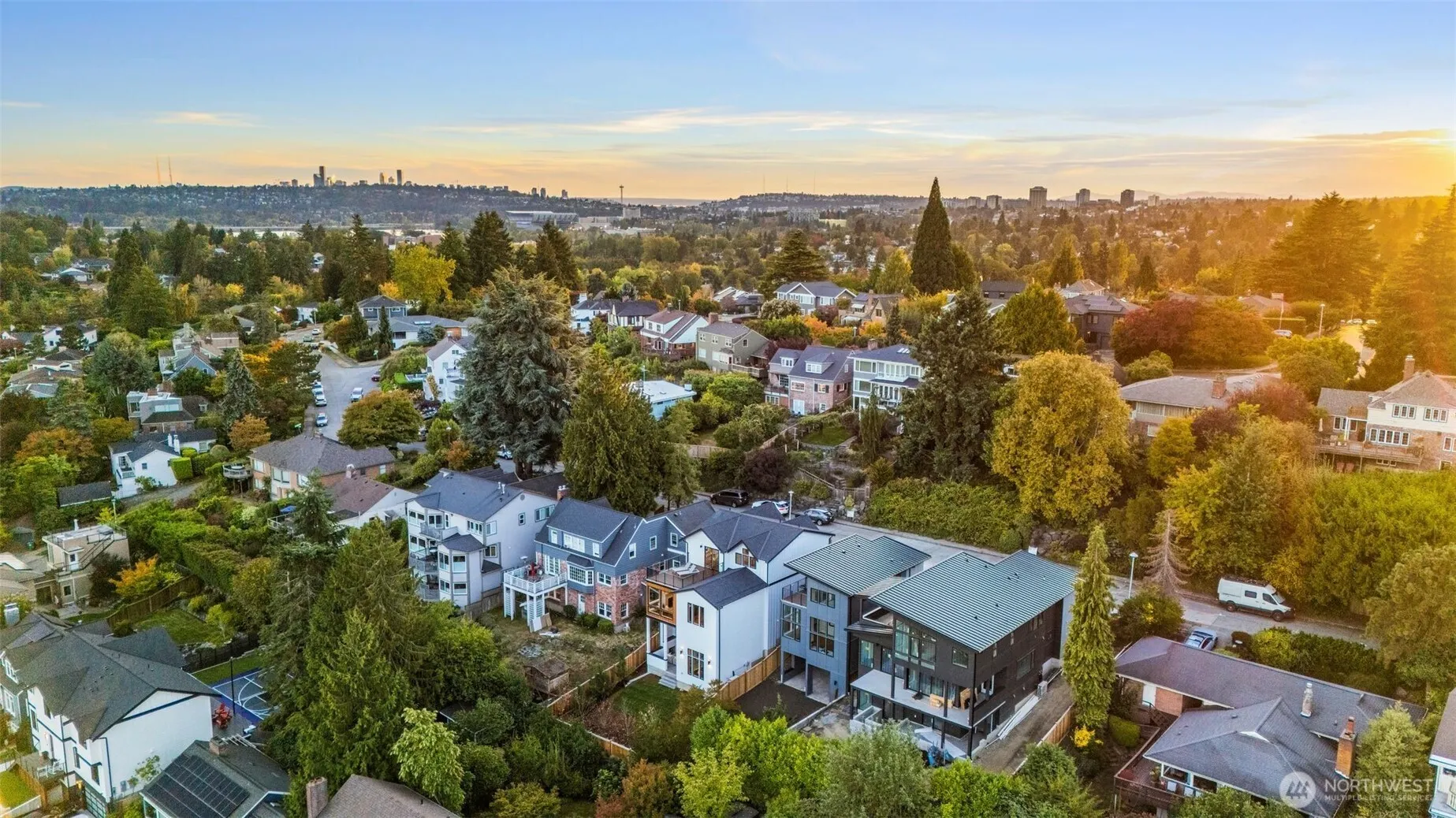 6032 50th Avenue NE, Seattle, WA 98115