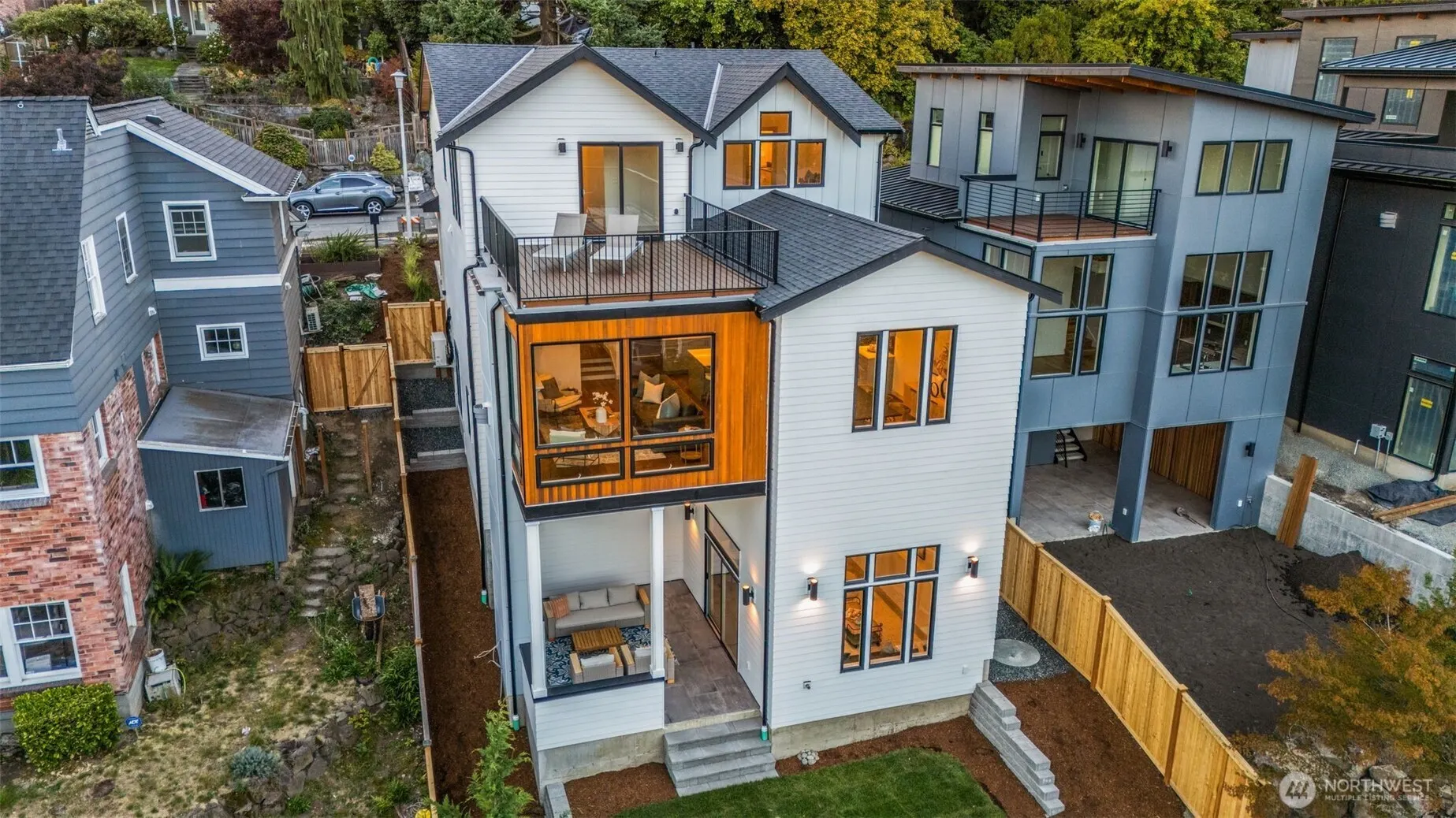 6032 50th Avenue NE, Seattle, WA 98115