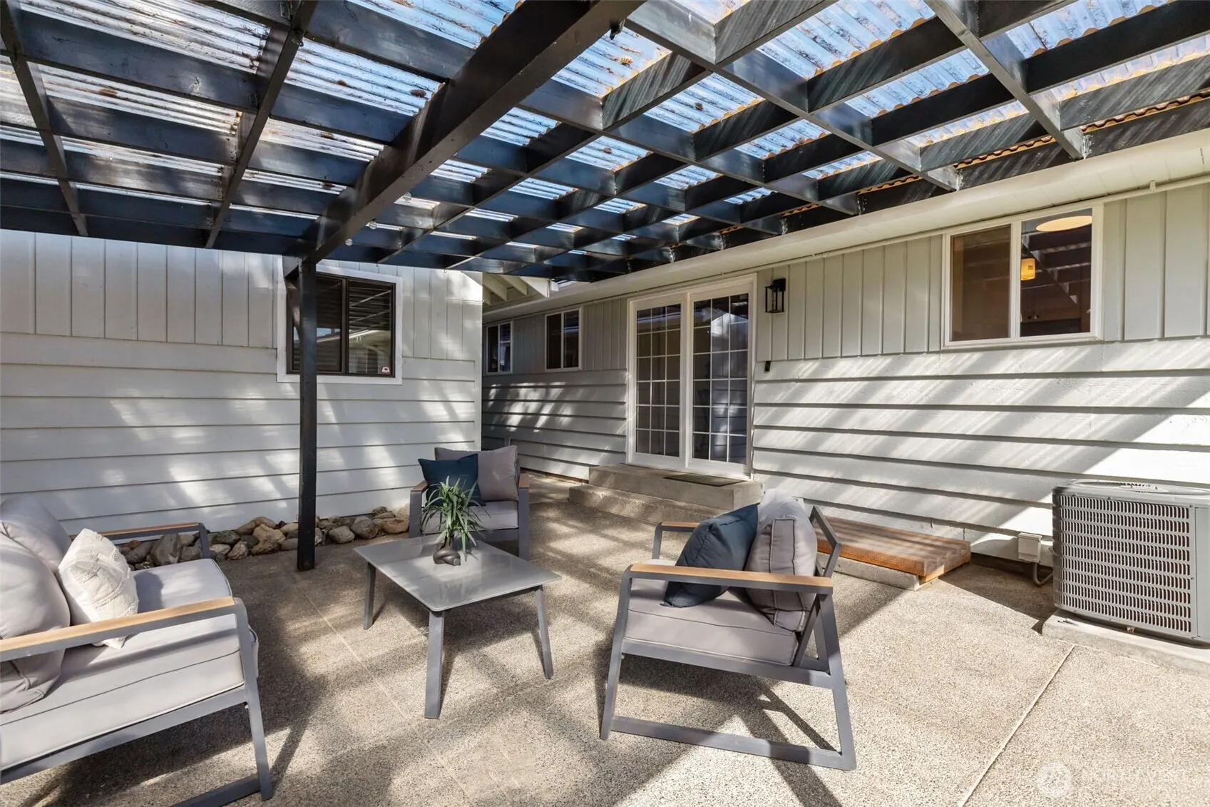 915 Monroe Avenue NE, Renton, WA 98056