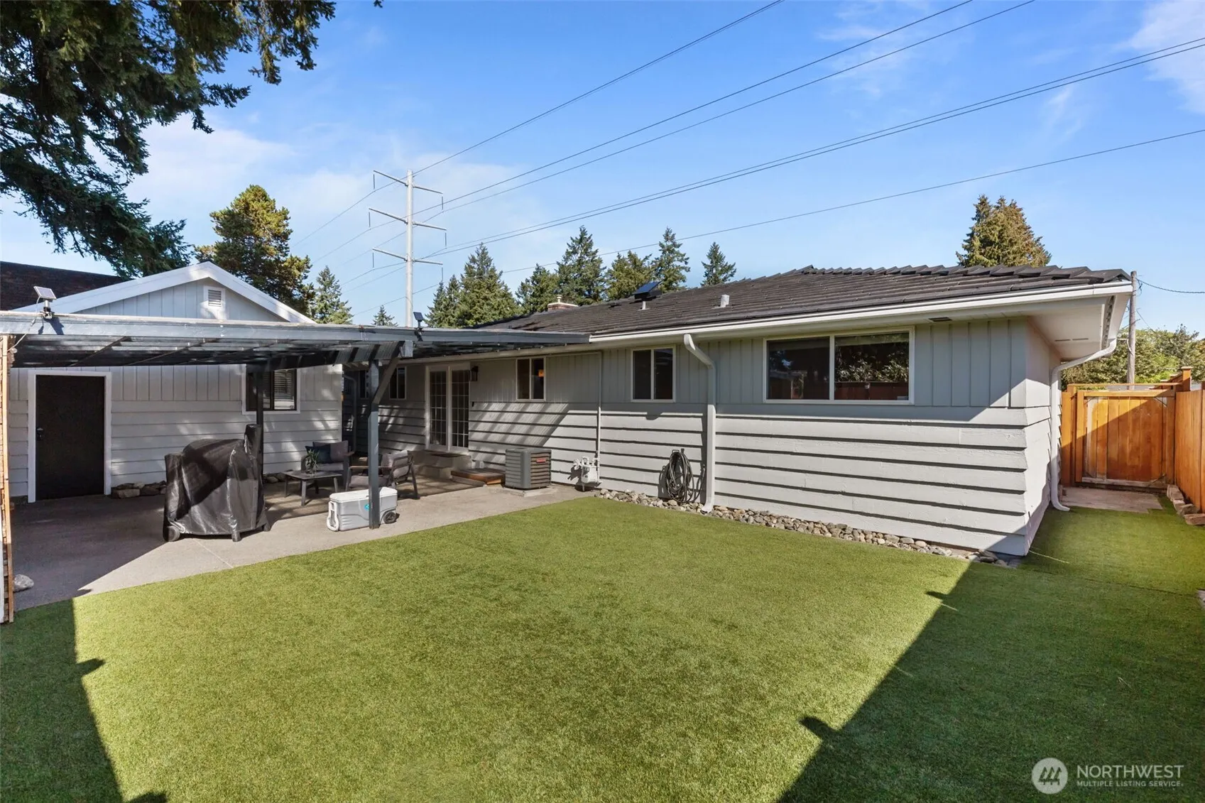 915 Monroe Avenue NE, Renton, WA 98056
