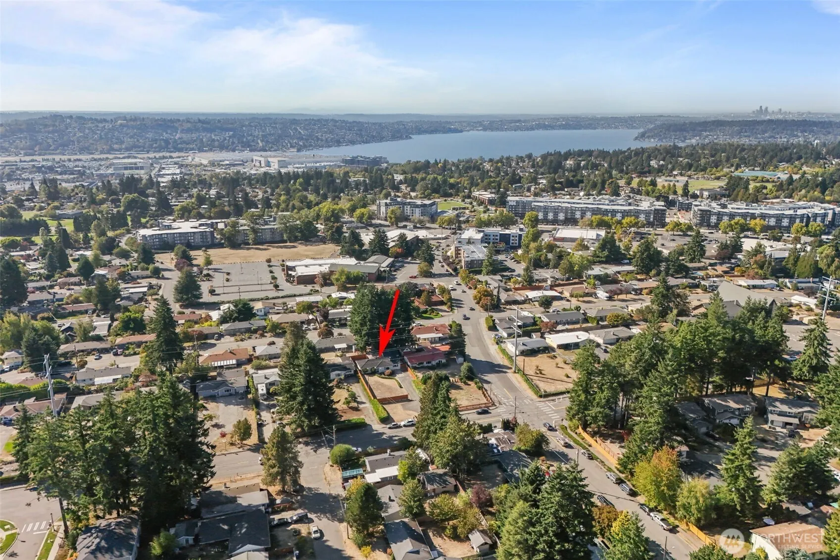 915 Monroe Avenue NE, Renton, WA 98056