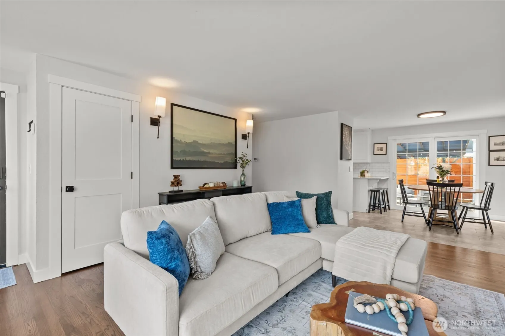 915 Monroe Avenue NE, Renton, WA 98056