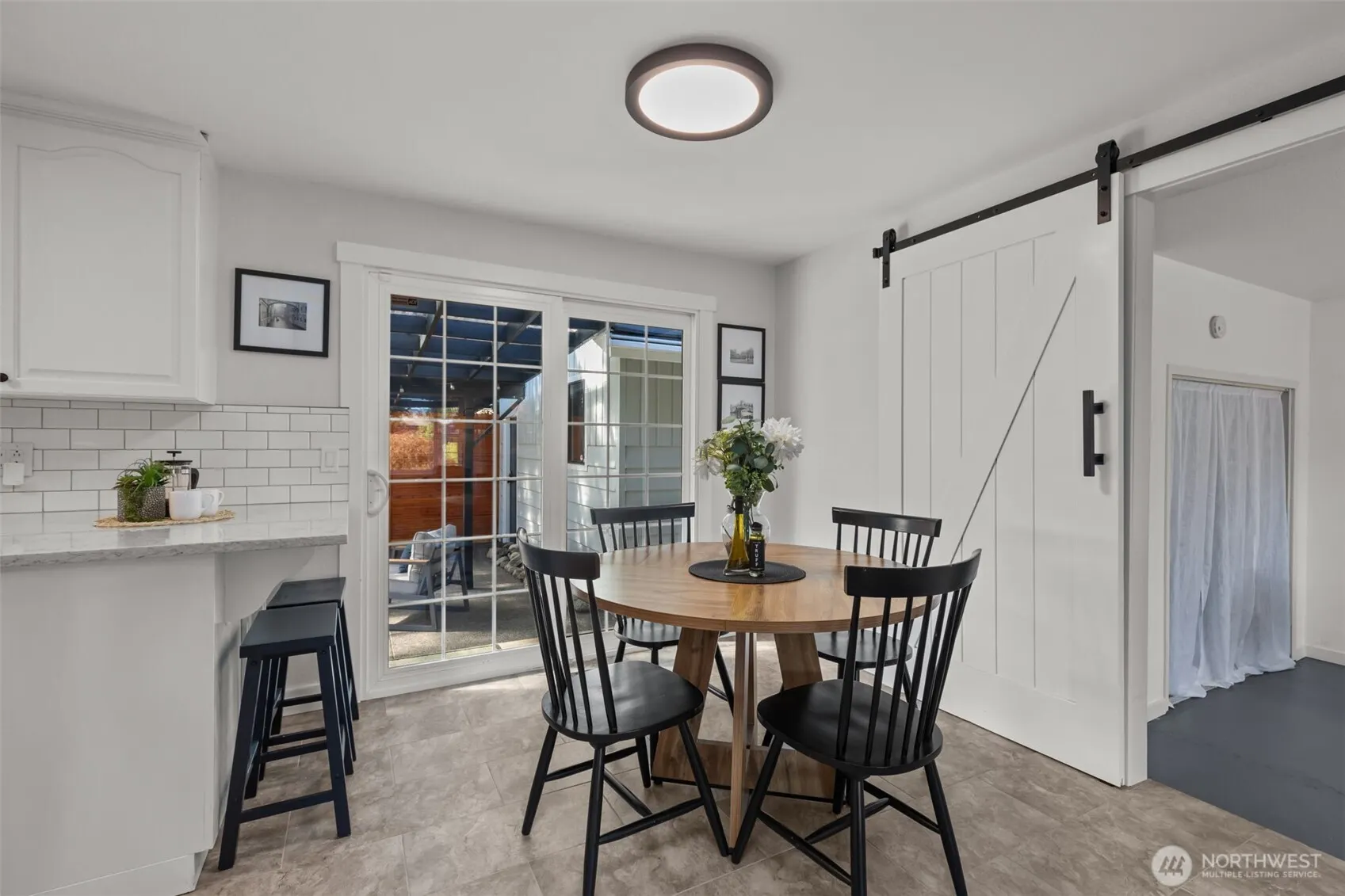915 Monroe Avenue NE, Renton, WA 98056