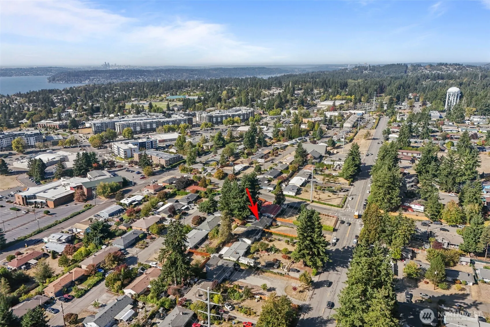 915 Monroe Avenue NE, Renton, WA 98056
