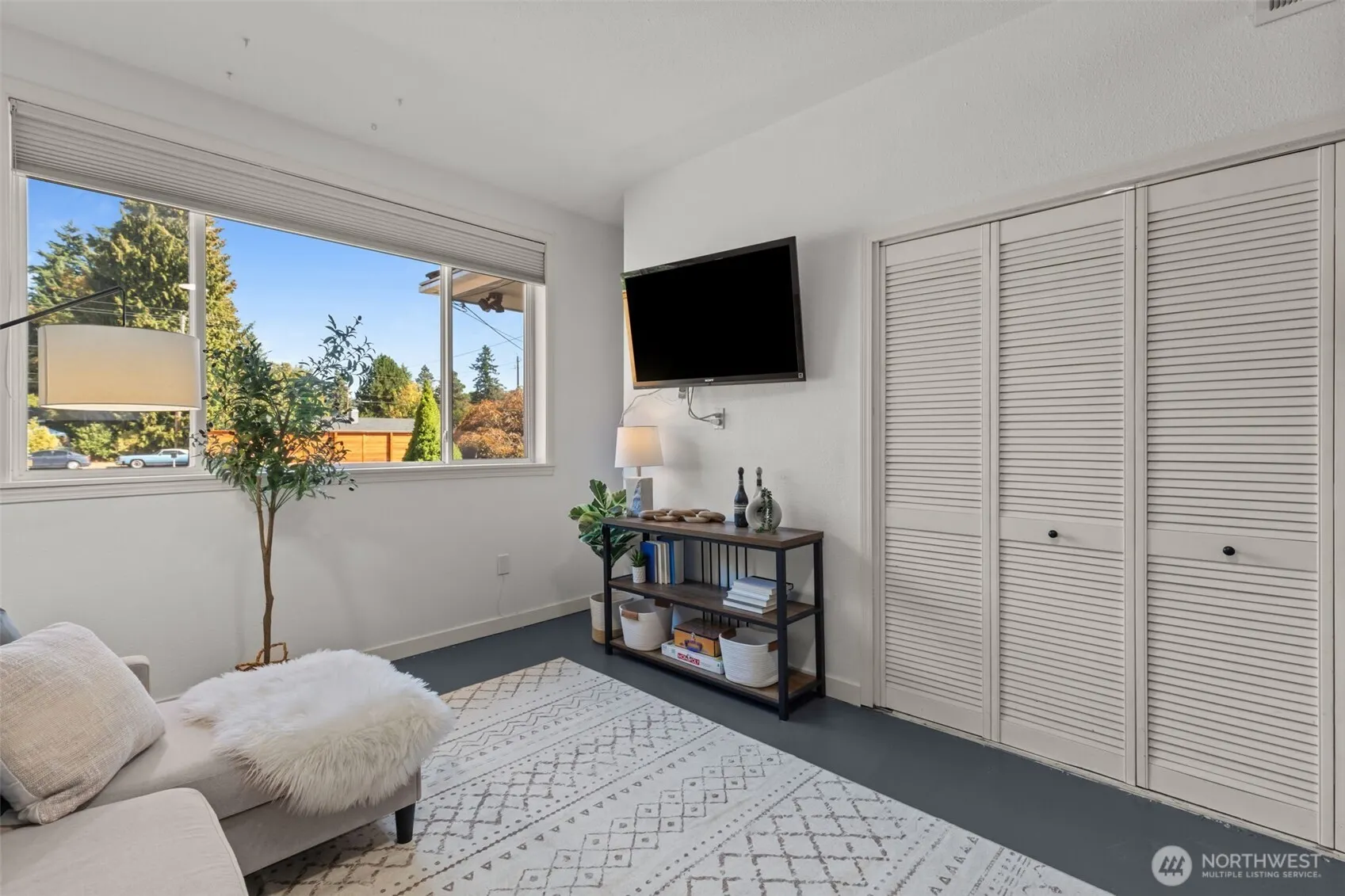 915 Monroe Avenue NE, Renton, WA 98056