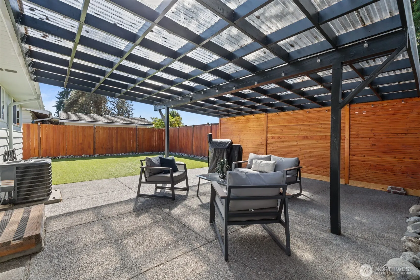 915 Monroe Avenue NE, Renton, WA 98056