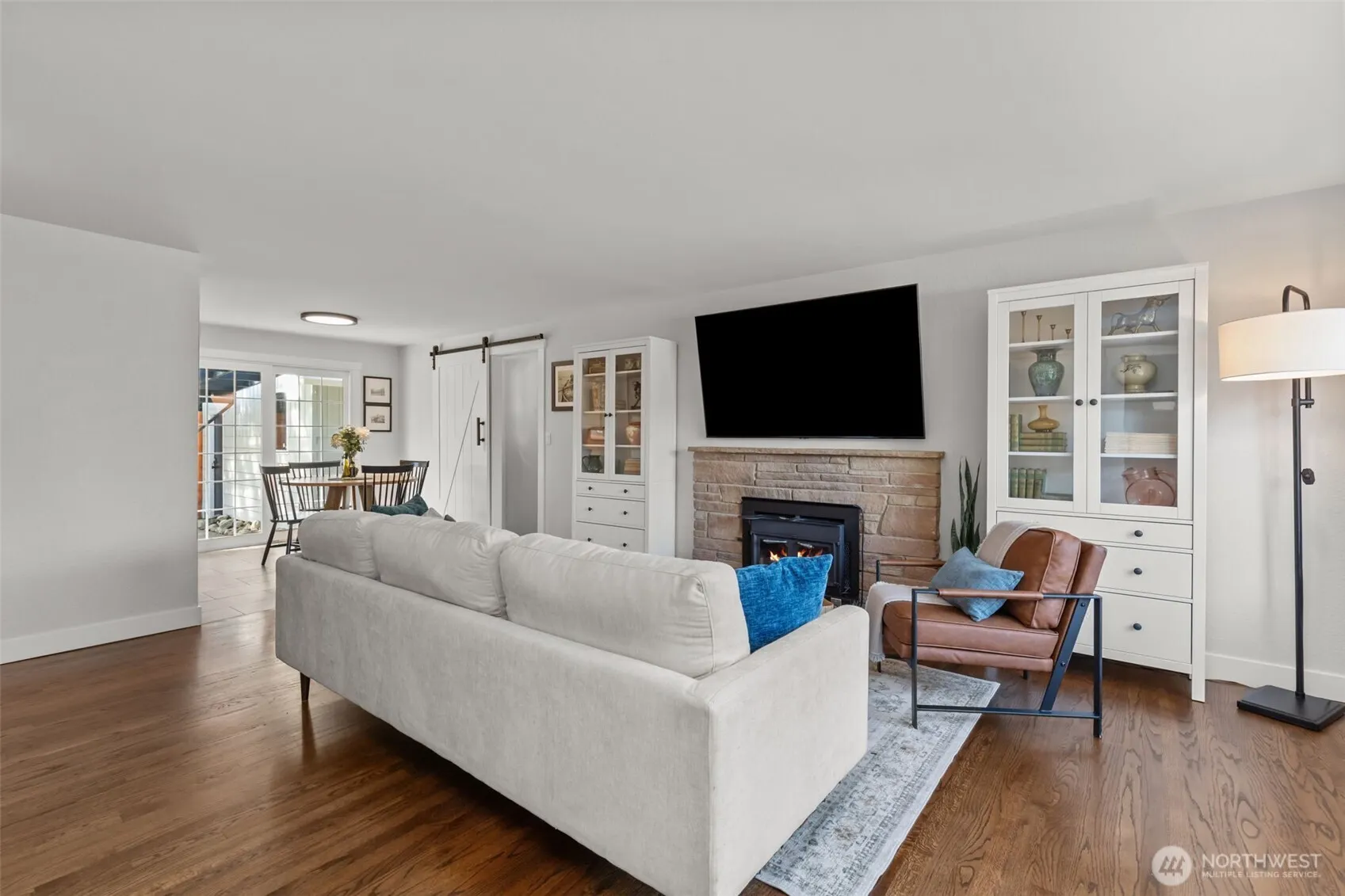 915 Monroe Avenue NE, Renton, WA 98056