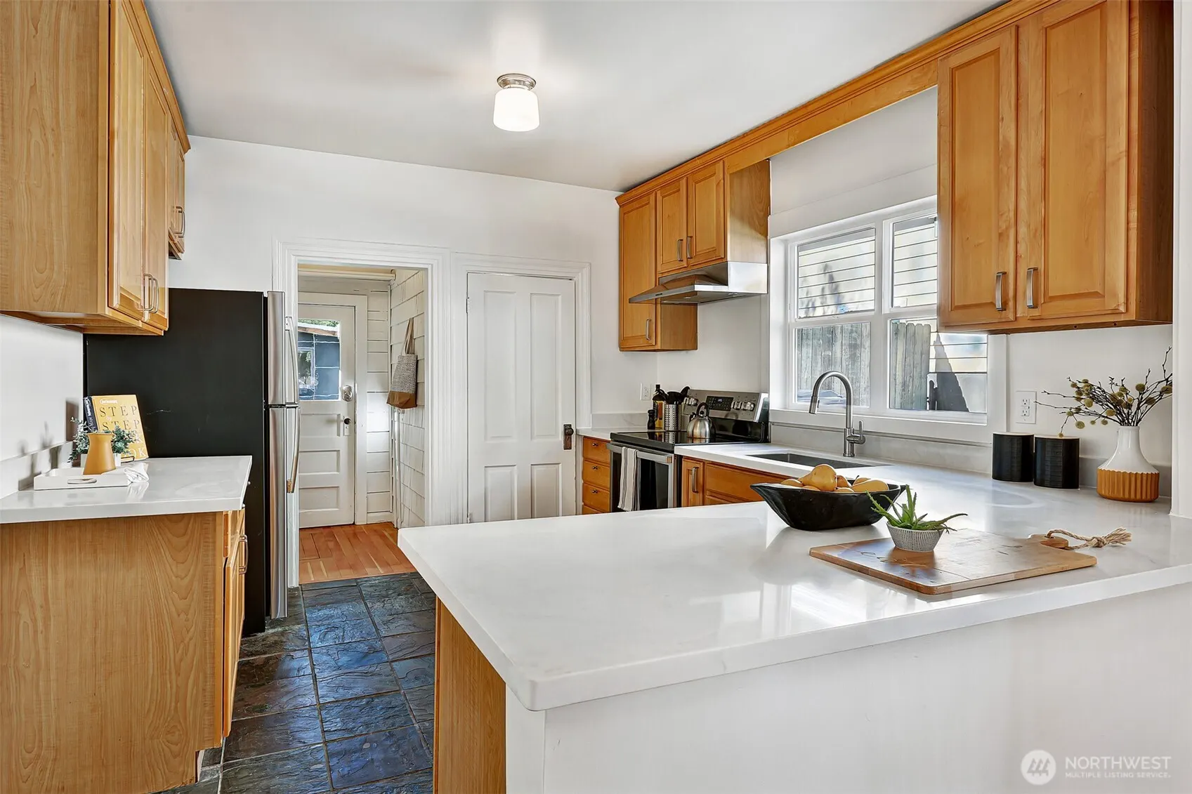 6743 21st Avenue NW, Seattle, WA 98117
