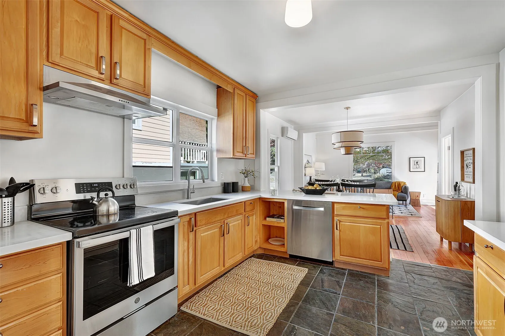 6743 21st Avenue NW, Seattle, WA 98117