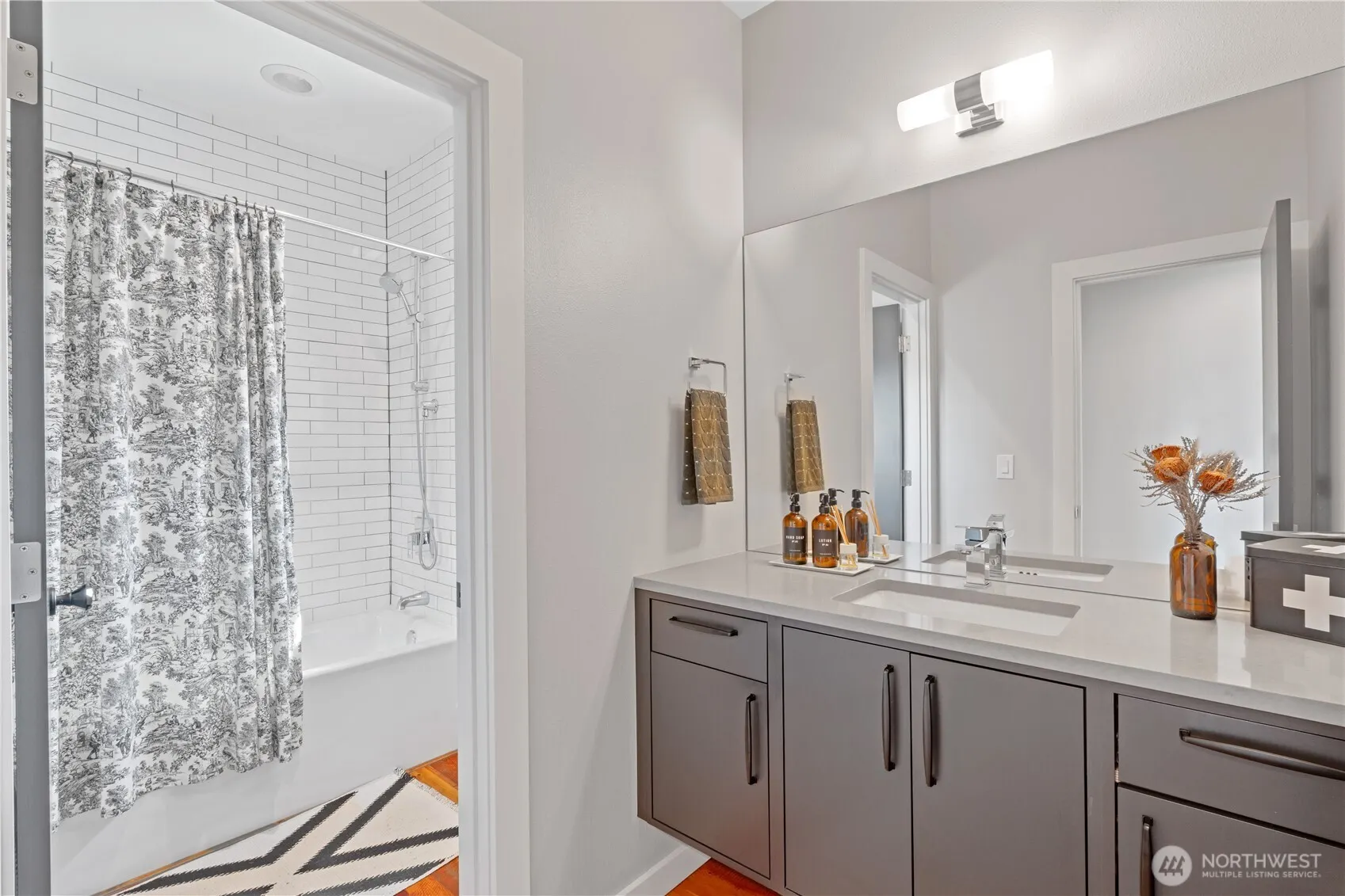 4529 Rainier Avenue S #B, Seattle, WA 98118