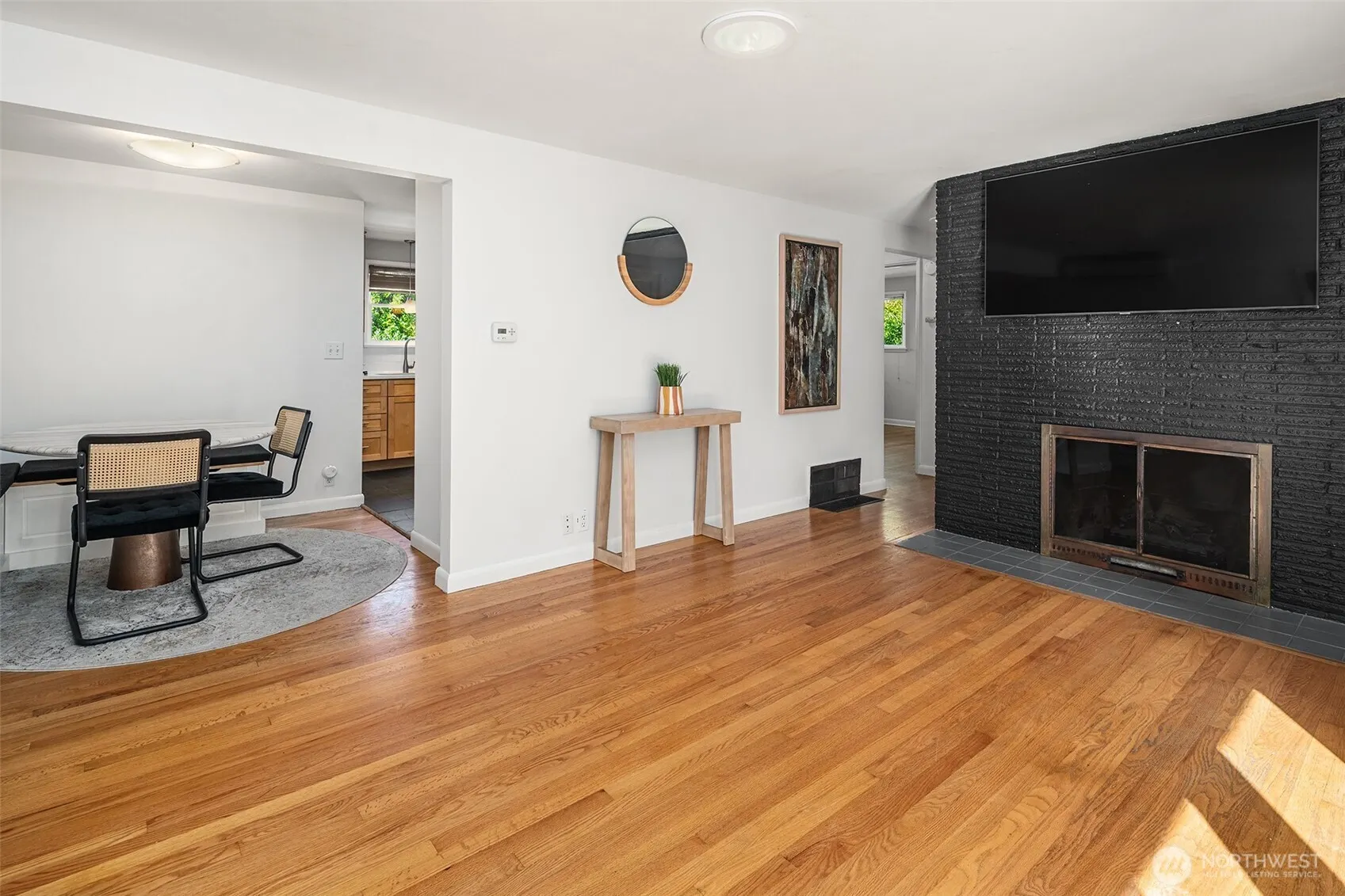 2625 47th Avenue SW #2, Seattle, WA 98116