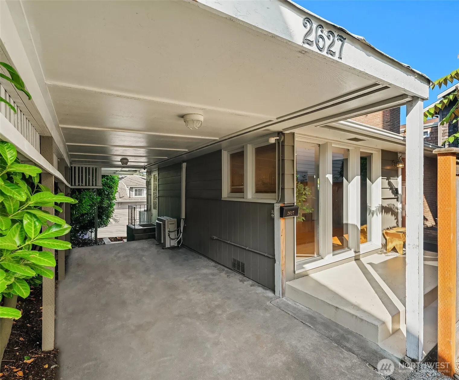 2625 47th Avenue SW #2, Seattle, WA 98116