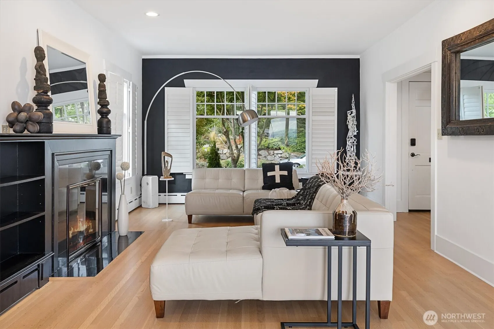 2202 5th Avenue N, Seattle, WA 98109