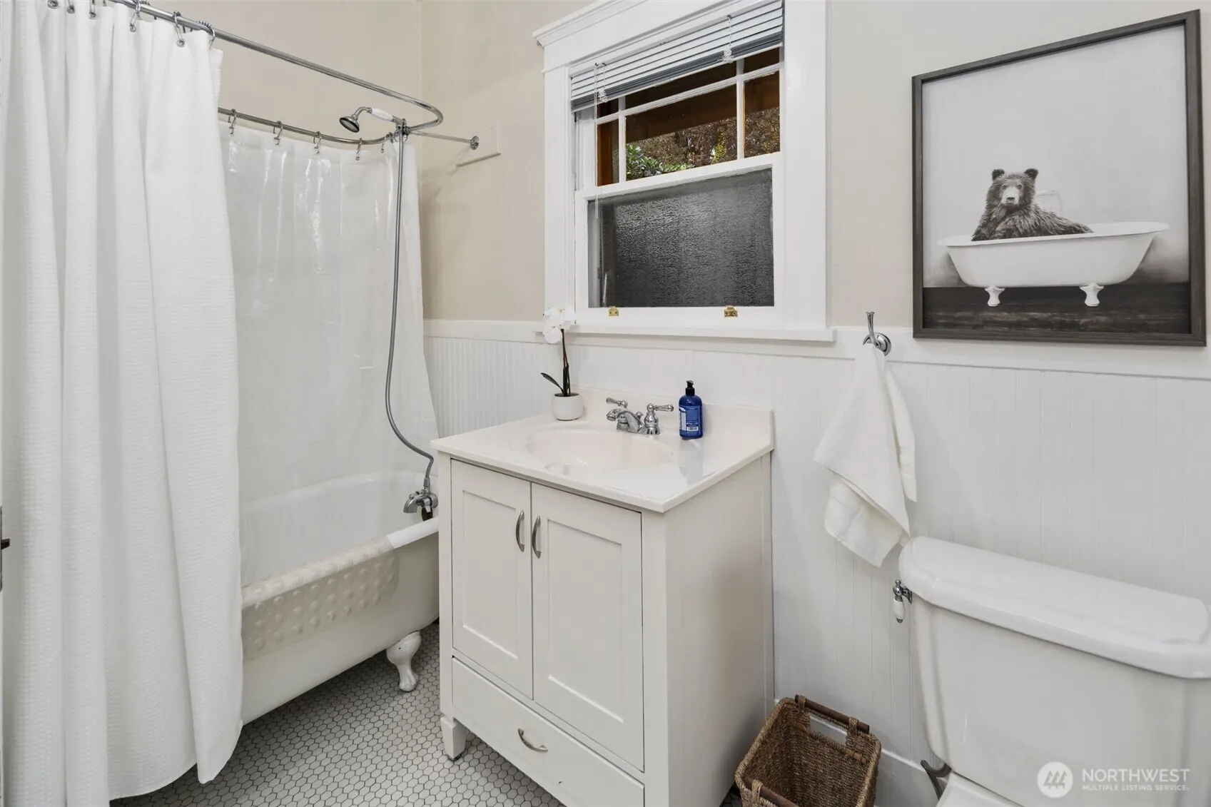 2513 11th Avenue W, Seattle, WA 98119