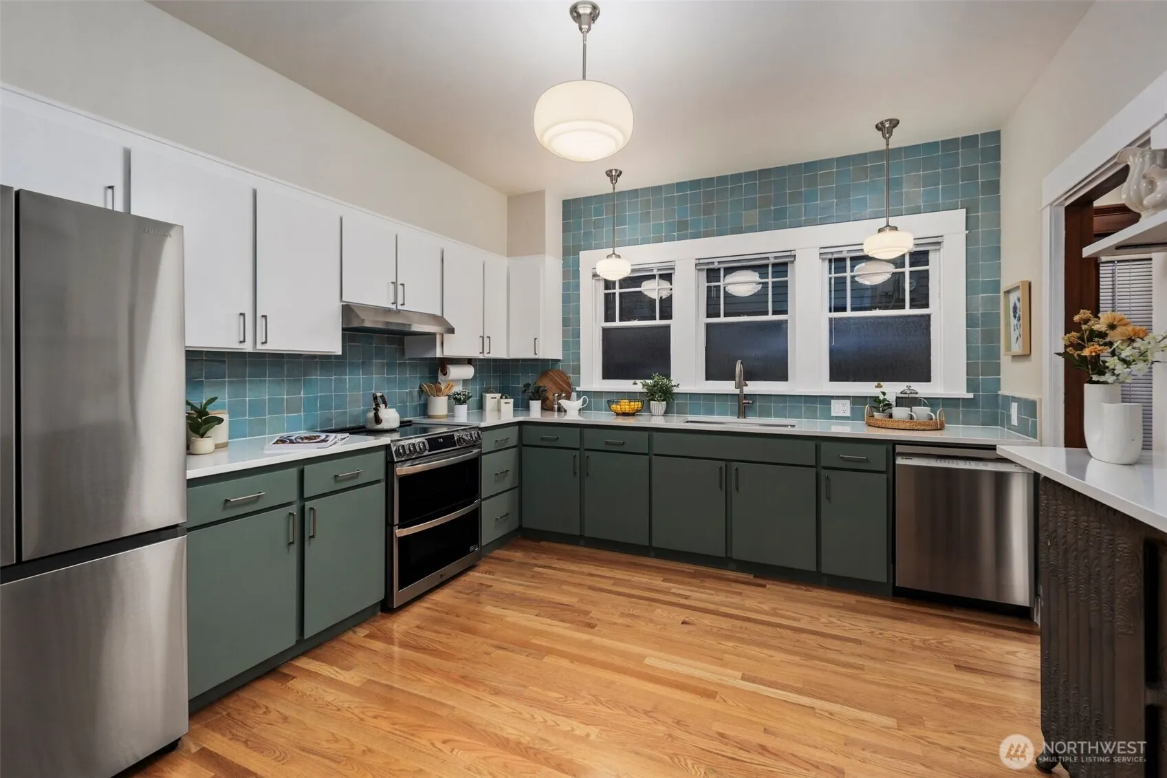 2513 11th Avenue W, Seattle, WA 98119