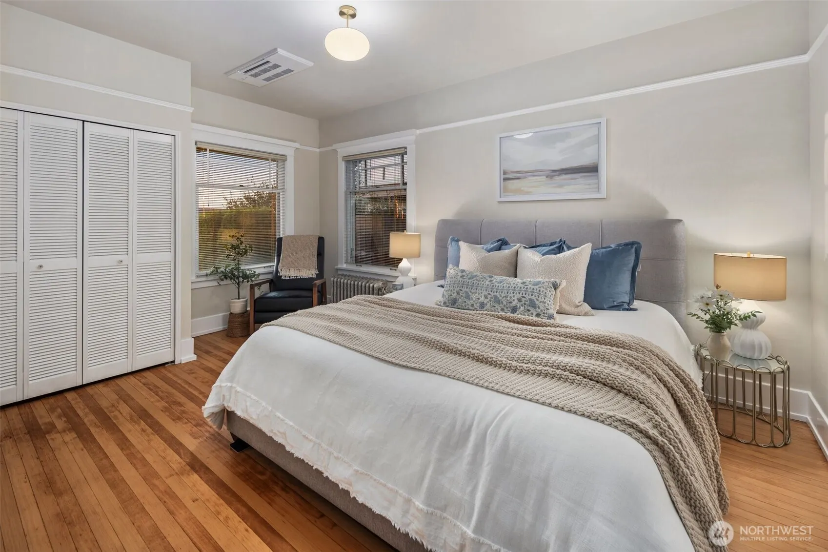2513 11th Avenue W, Seattle, WA 98119