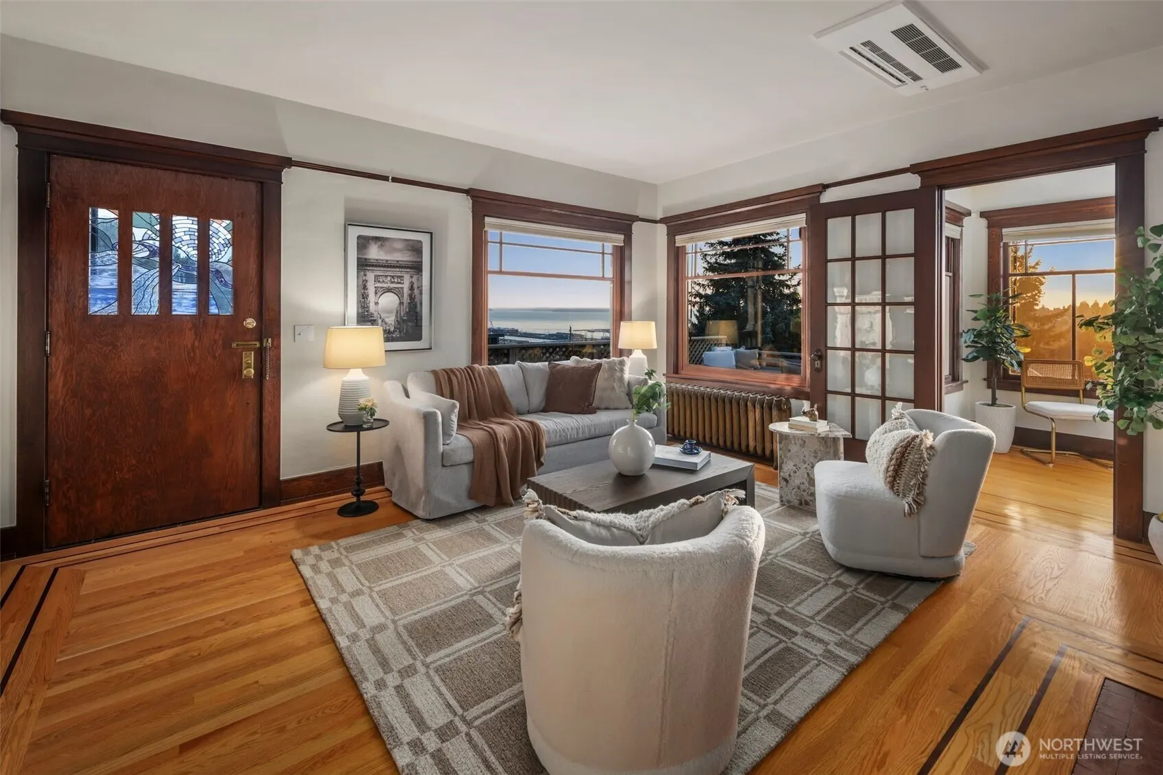 2513 11th Avenue W, Seattle, WA 98119