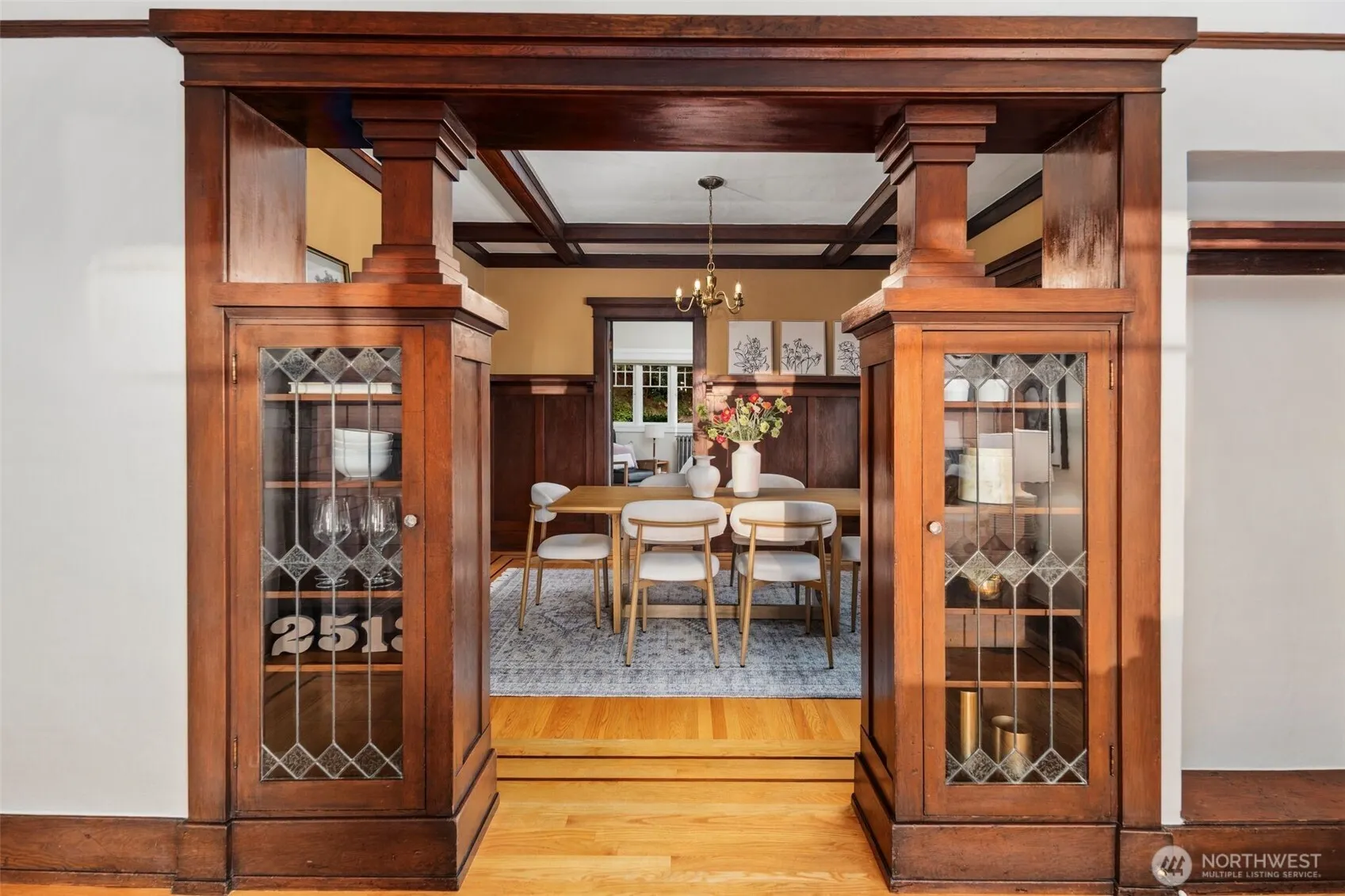 2513 11th Avenue W, Seattle, WA 98119
