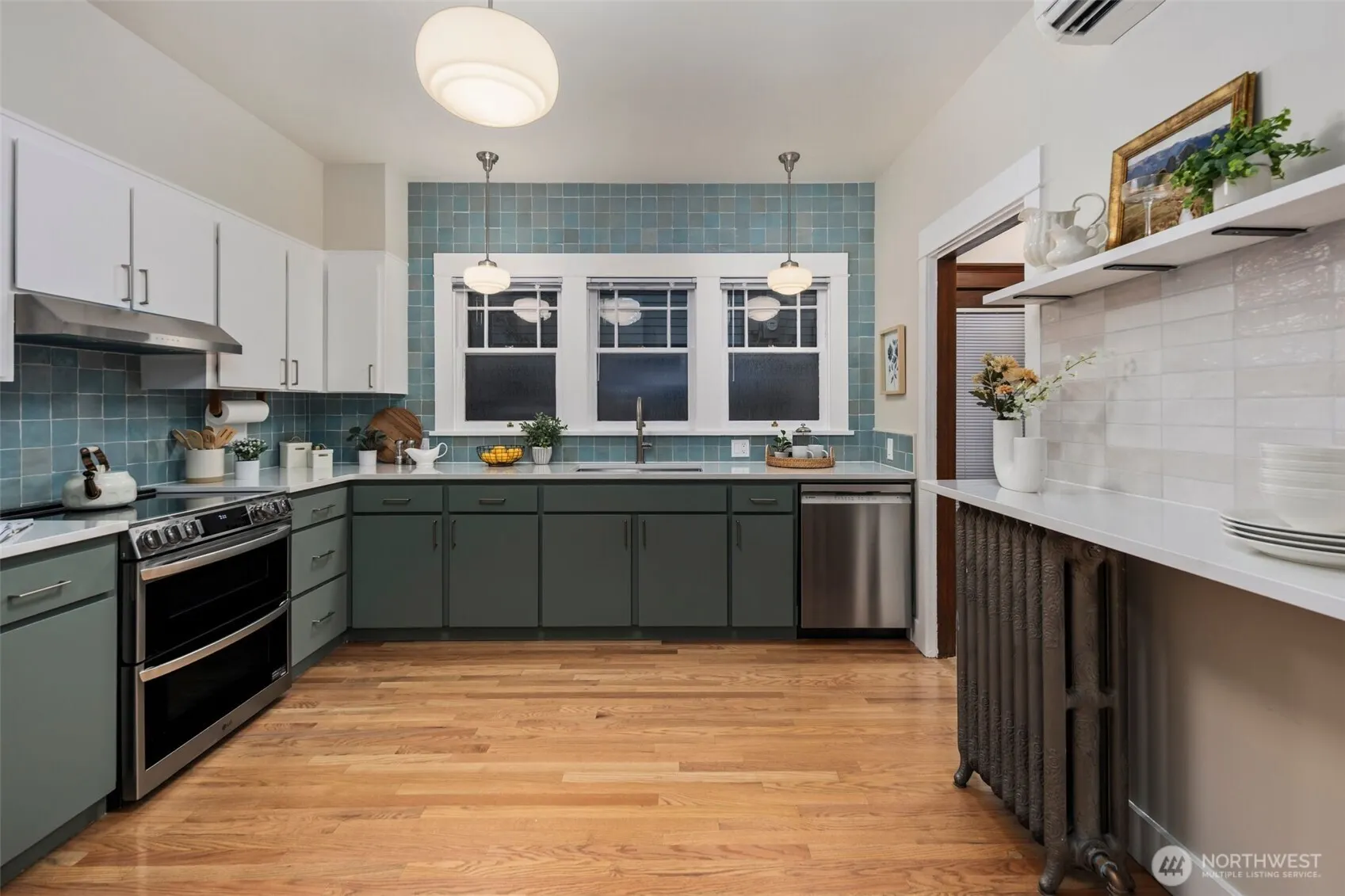 2513 11th Avenue W, Seattle, WA 98119