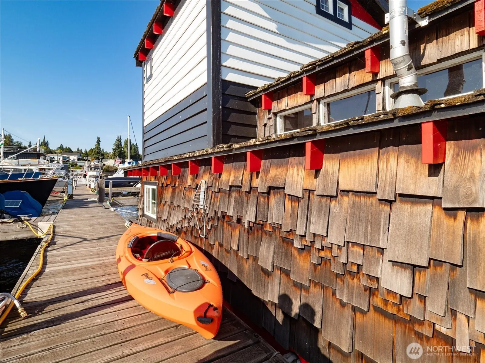 2401 N Northlake Way #L6, Seattle, WA 98103