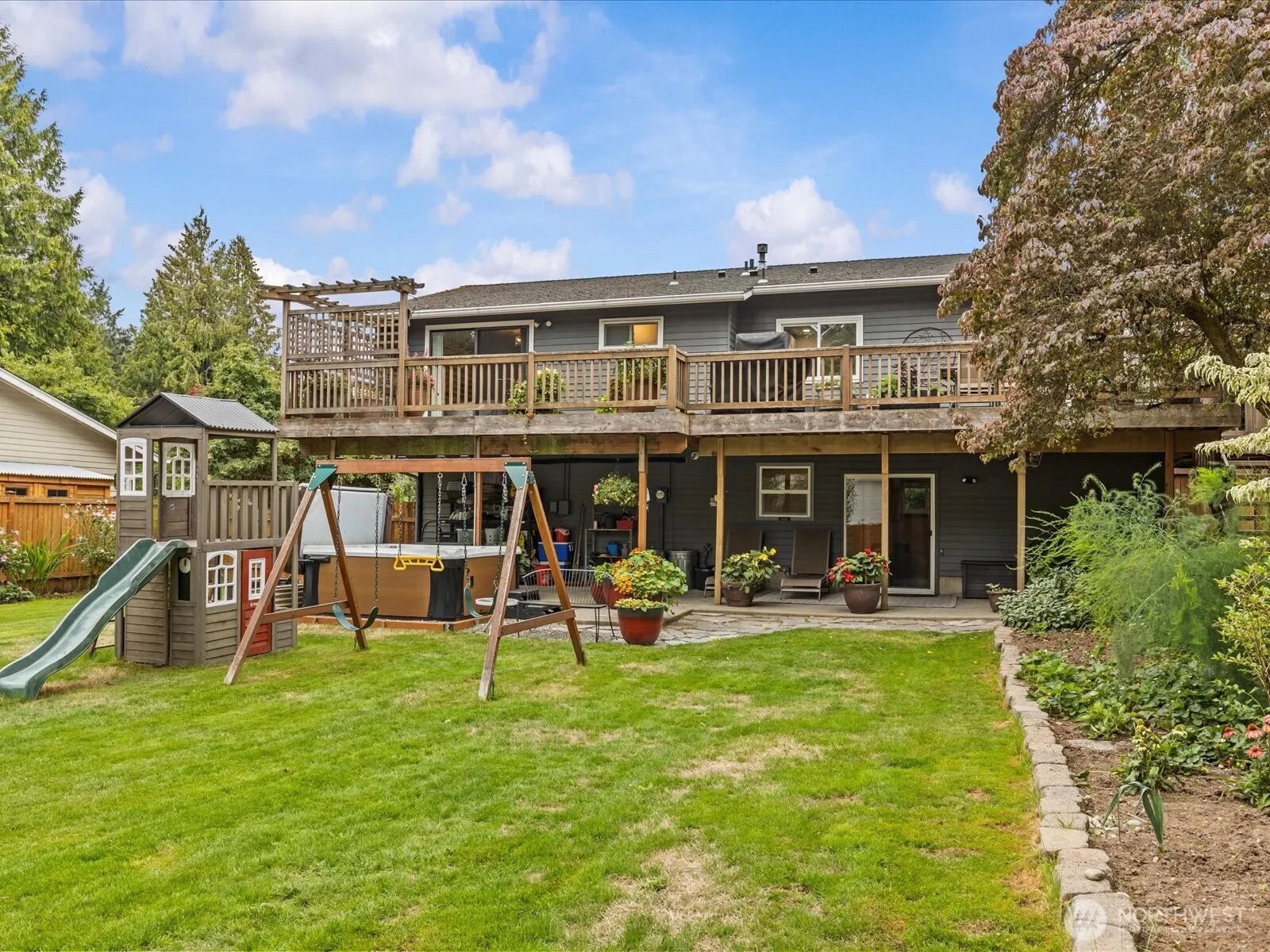 6202 120th Avenue NE, Kirkland, WA 98033-8415