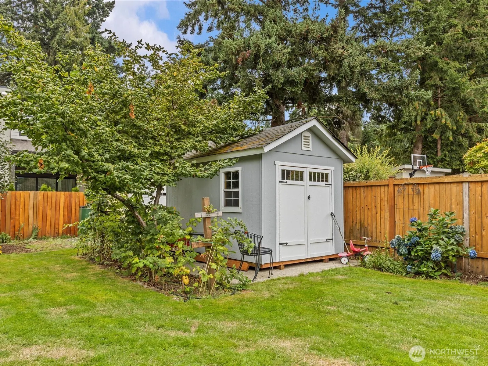 6202 120th Avenue NE, Kirkland, WA 98033-8415