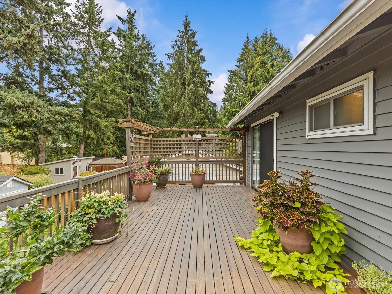 6202 120th Avenue NE, Kirkland, WA 98033-8415