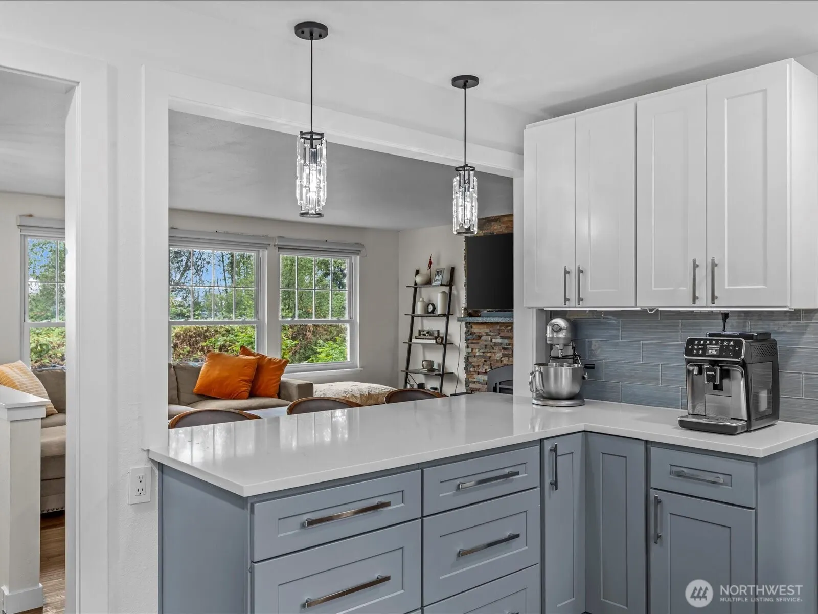 6202 120th Avenue NE, Kirkland, WA 98033-8415