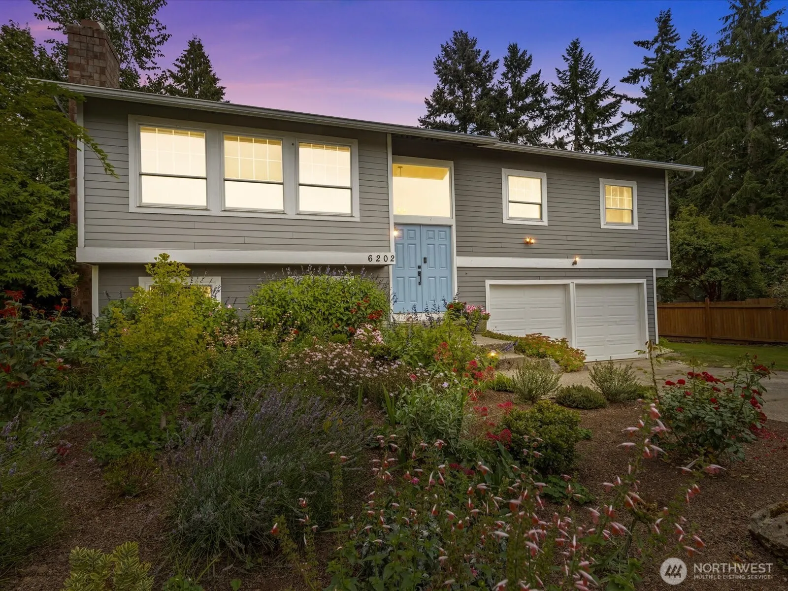 6202 120th Avenue NE, Kirkland, WA 98033-8415